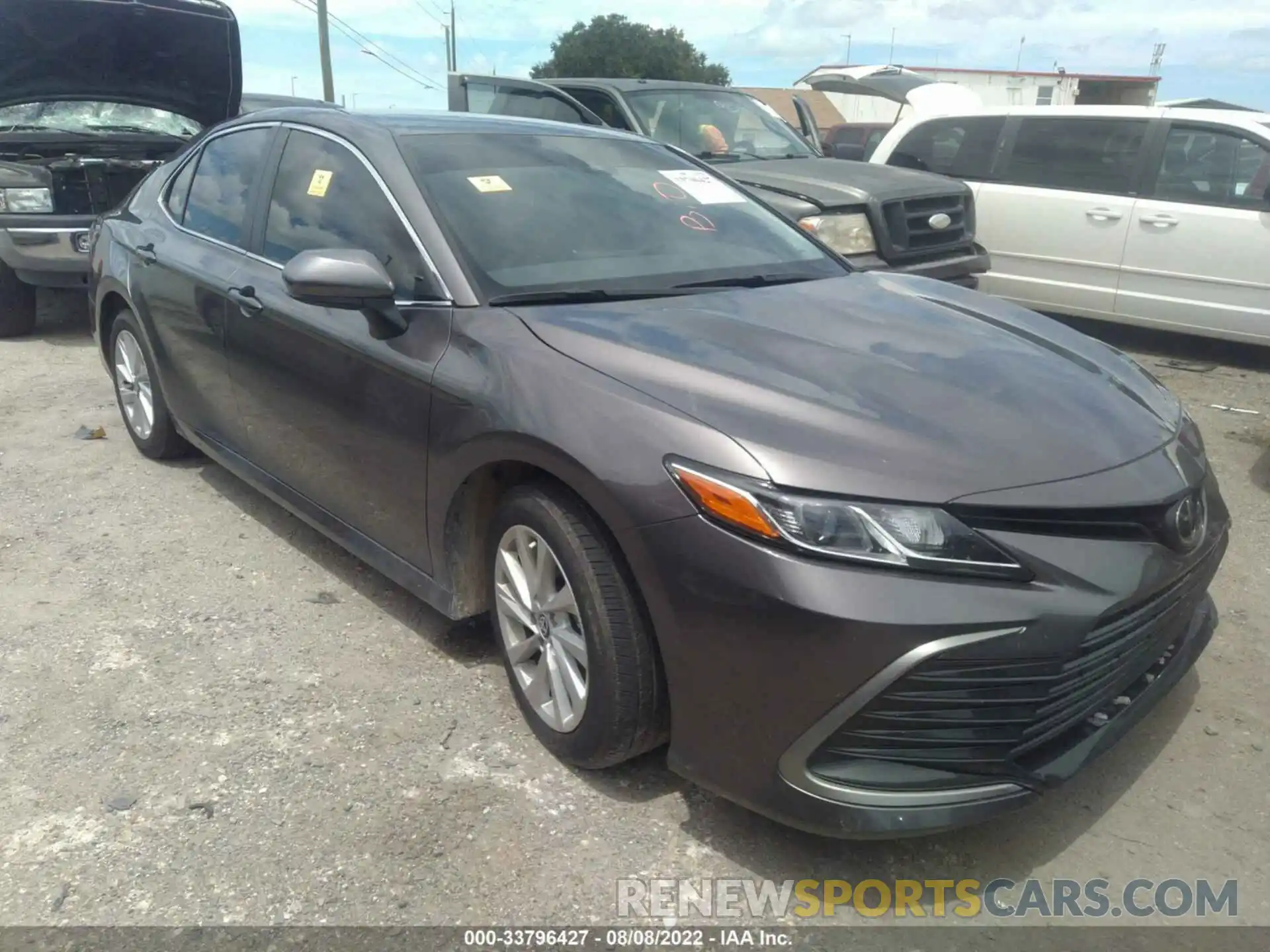 1 Photograph of a damaged car 4T1C11AK6NU656084 TOYOTA CAMRY 2022