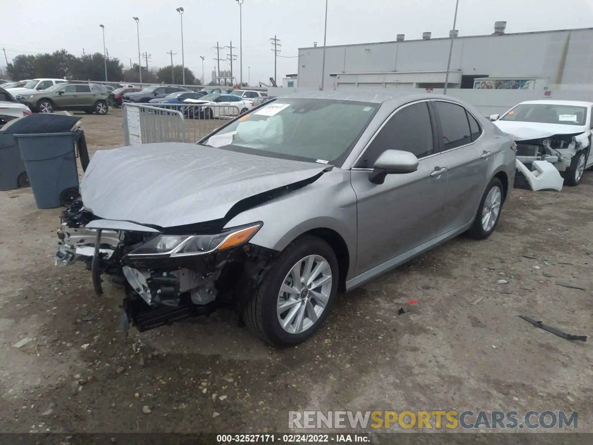 2 Photograph of a damaged car 4T1C11AK6NU661835 TOYOTA CAMRY 2022