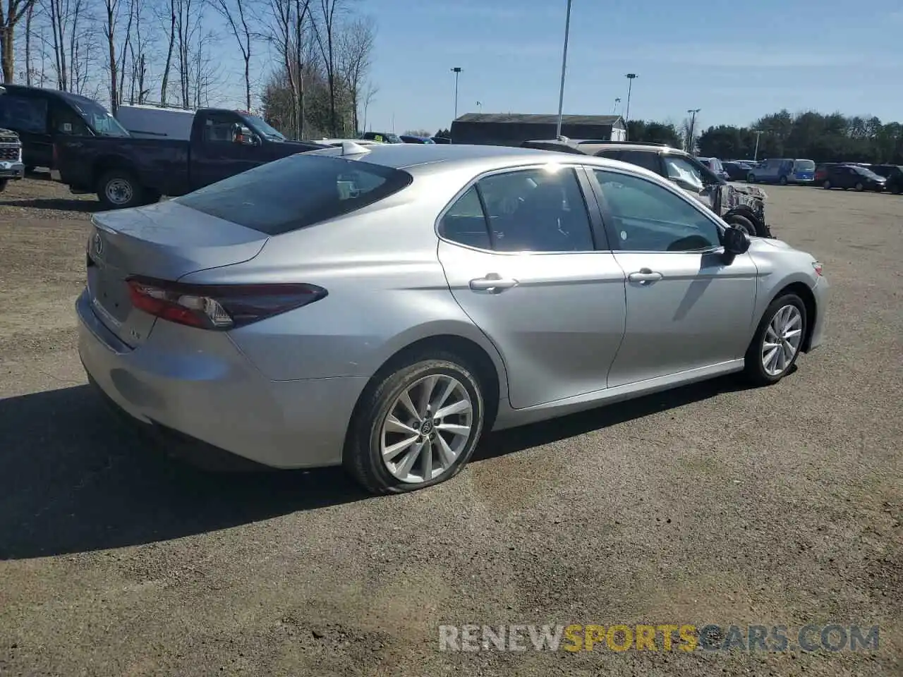 3 Photograph of a damaged car 4T1C11AK6NU681292 TOYOTA CAMRY 2022