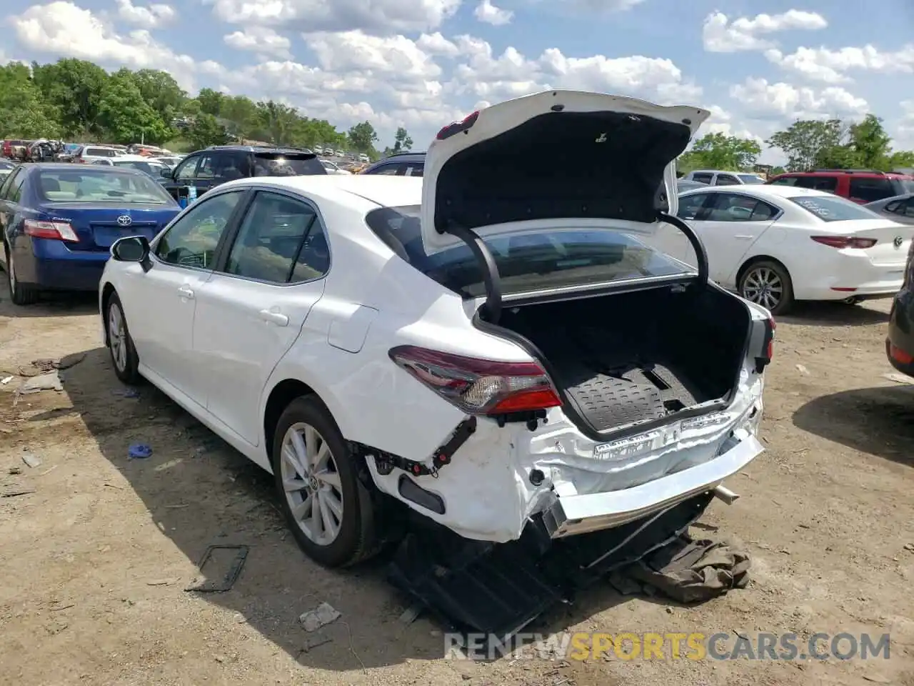 3 Photograph of a damaged car 4T1C11AK6NU684631 TOYOTA CAMRY 2022