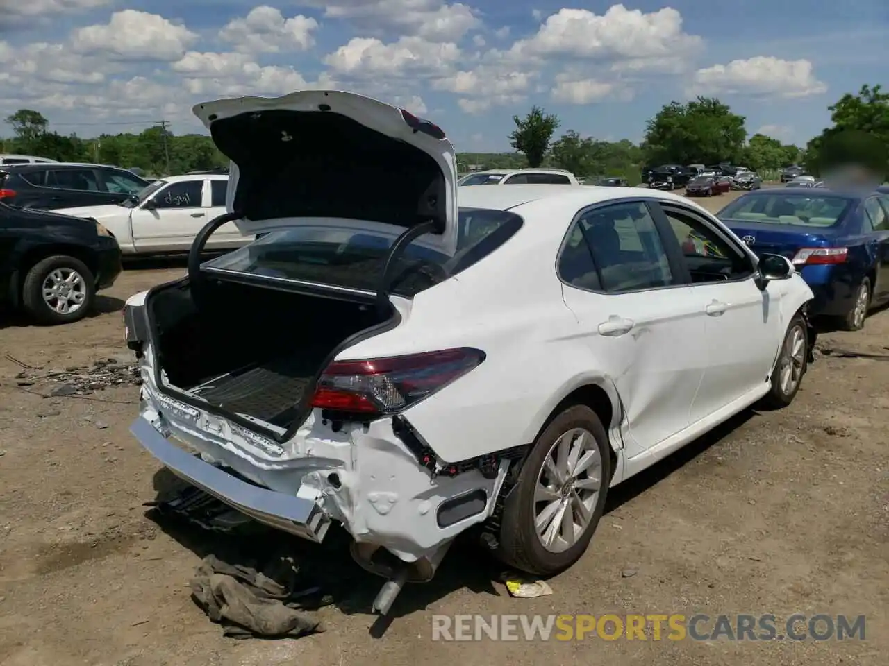 4 Photograph of a damaged car 4T1C11AK6NU684631 TOYOTA CAMRY 2022