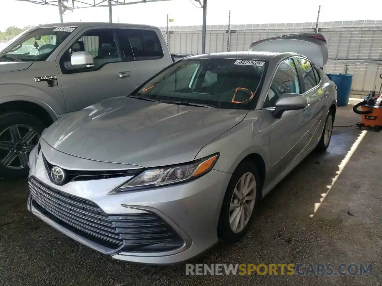 2 Photograph of a damaged car 4T1C11AK7NU003246 TOYOTA CAMRY 2022