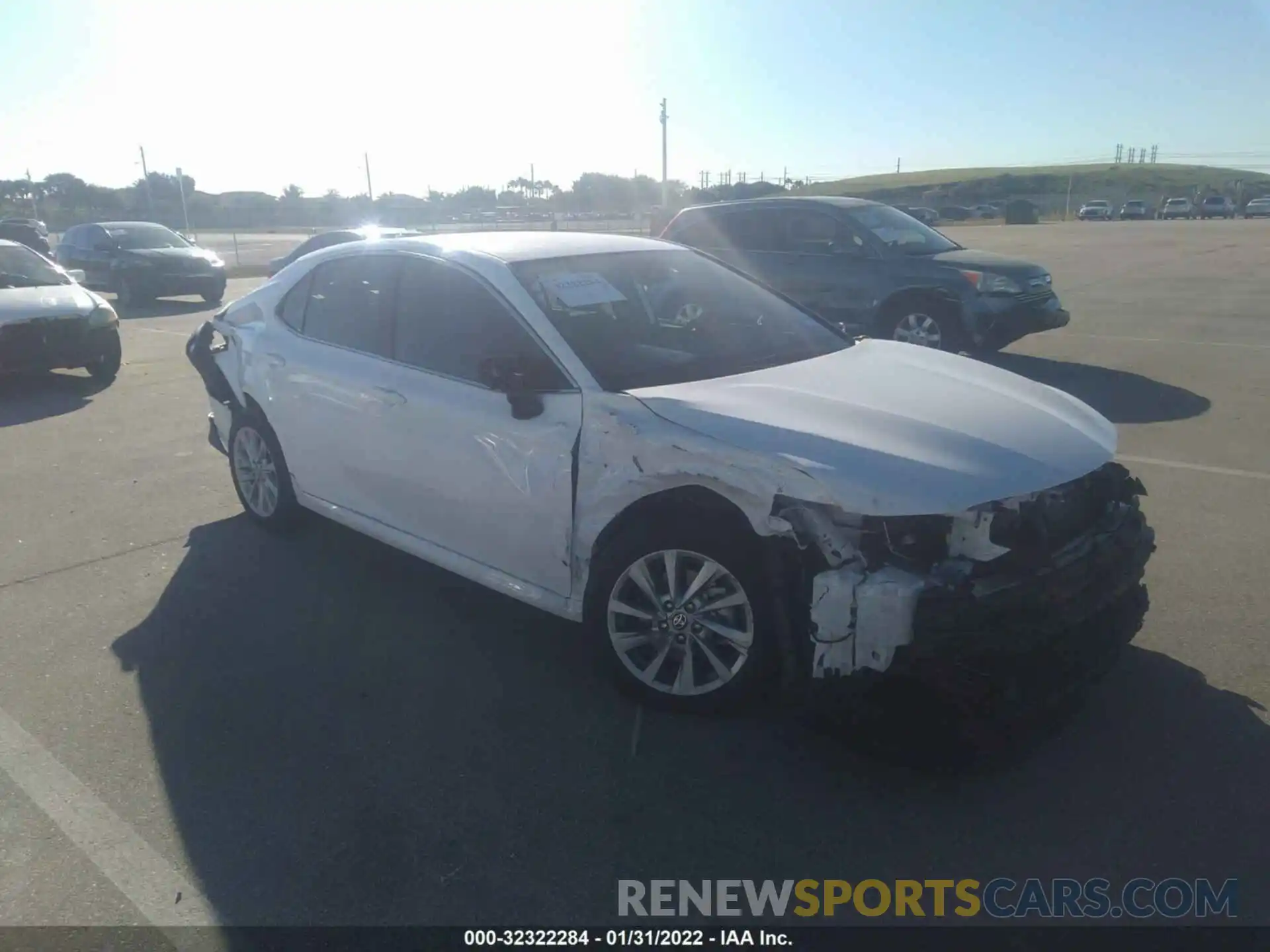 1 Photograph of a damaged car 4T1C11AK7NU627824 TOYOTA CAMRY 2022