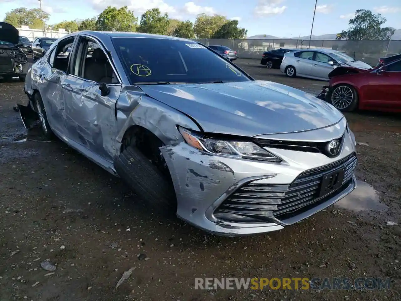 1 Photograph of a damaged car 4T1C11AK7NU631758 TOYOTA CAMRY 2022