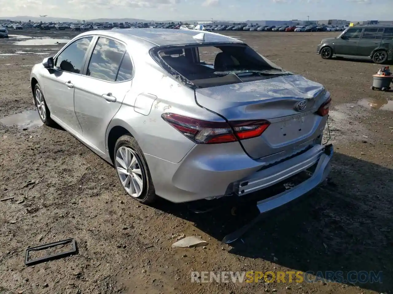 3 Photograph of a damaged car 4T1C11AK7NU631758 TOYOTA CAMRY 2022