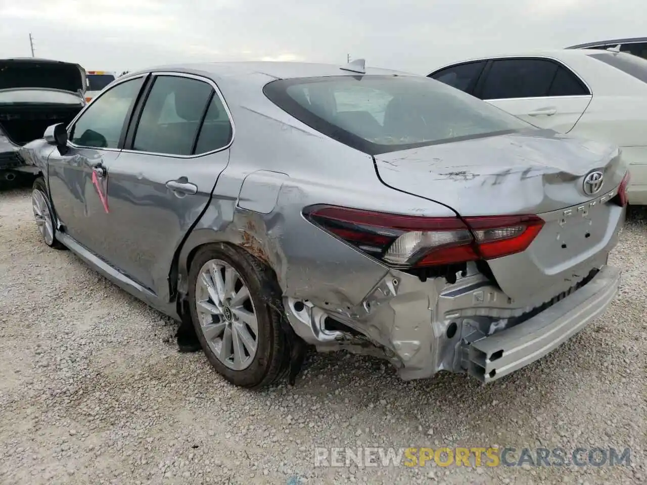 3 Photograph of a damaged car 4T1C11AK7NU652660 TOYOTA CAMRY 2022