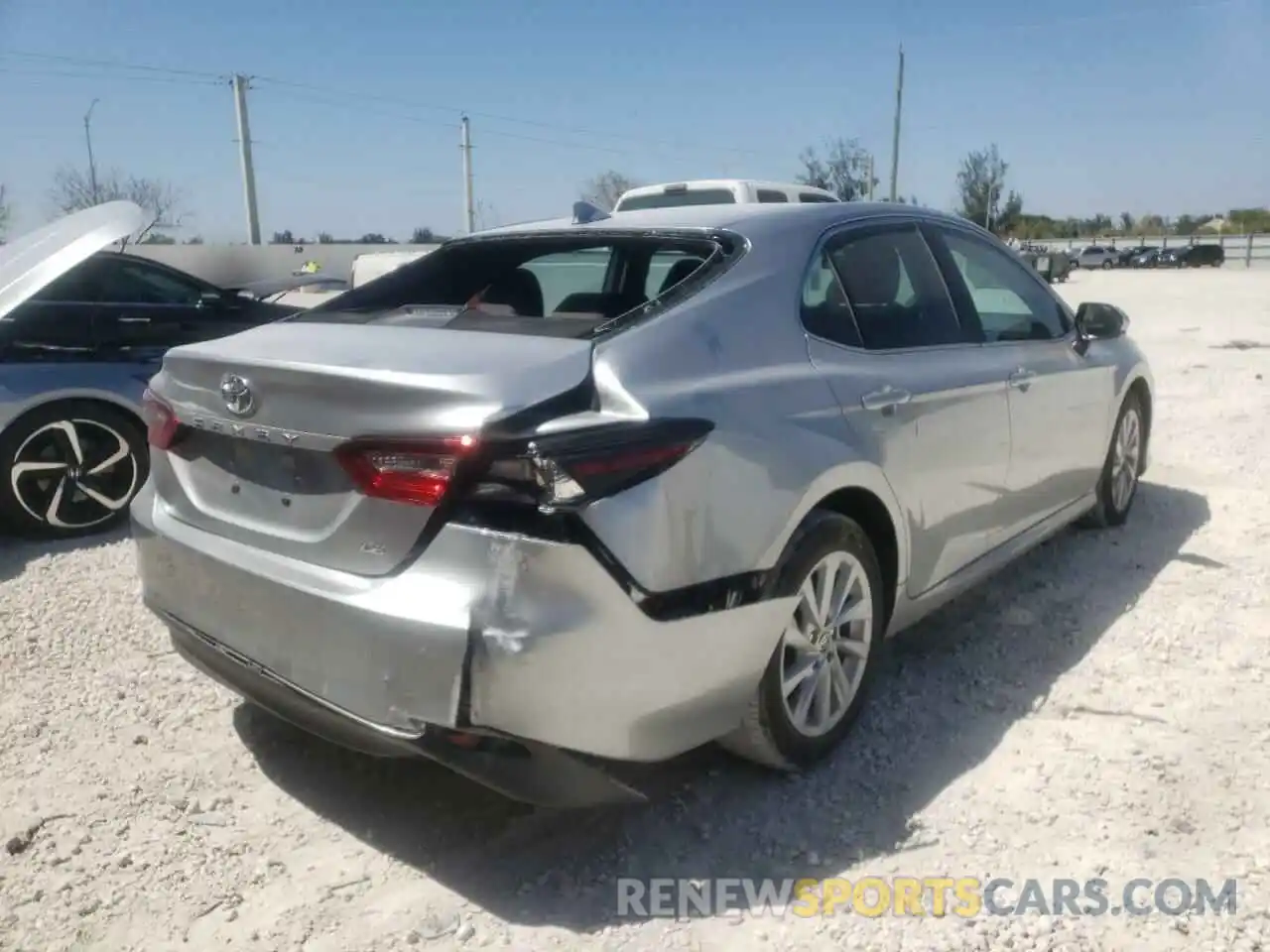 4 Photograph of a damaged car 4T1C11AK7NU668910 TOYOTA CAMRY 2022