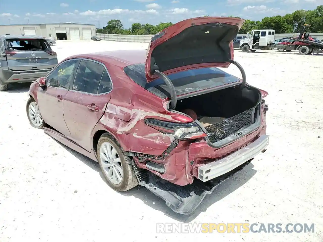 3 Photograph of a damaged car 4T1C11AK7NU677039 TOYOTA CAMRY 2022