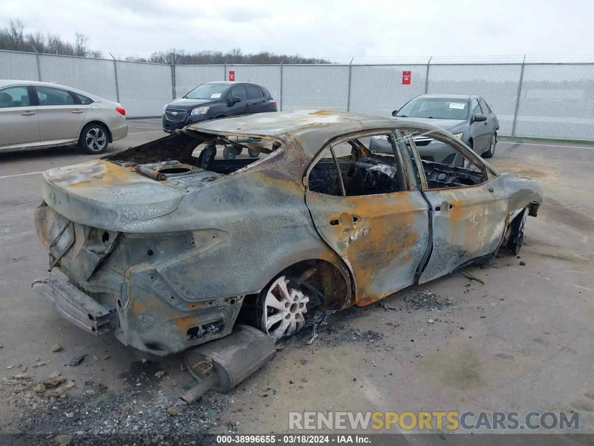 4 Photograph of a damaged car 4T1C11AK7NU680359 TOYOTA CAMRY 2022