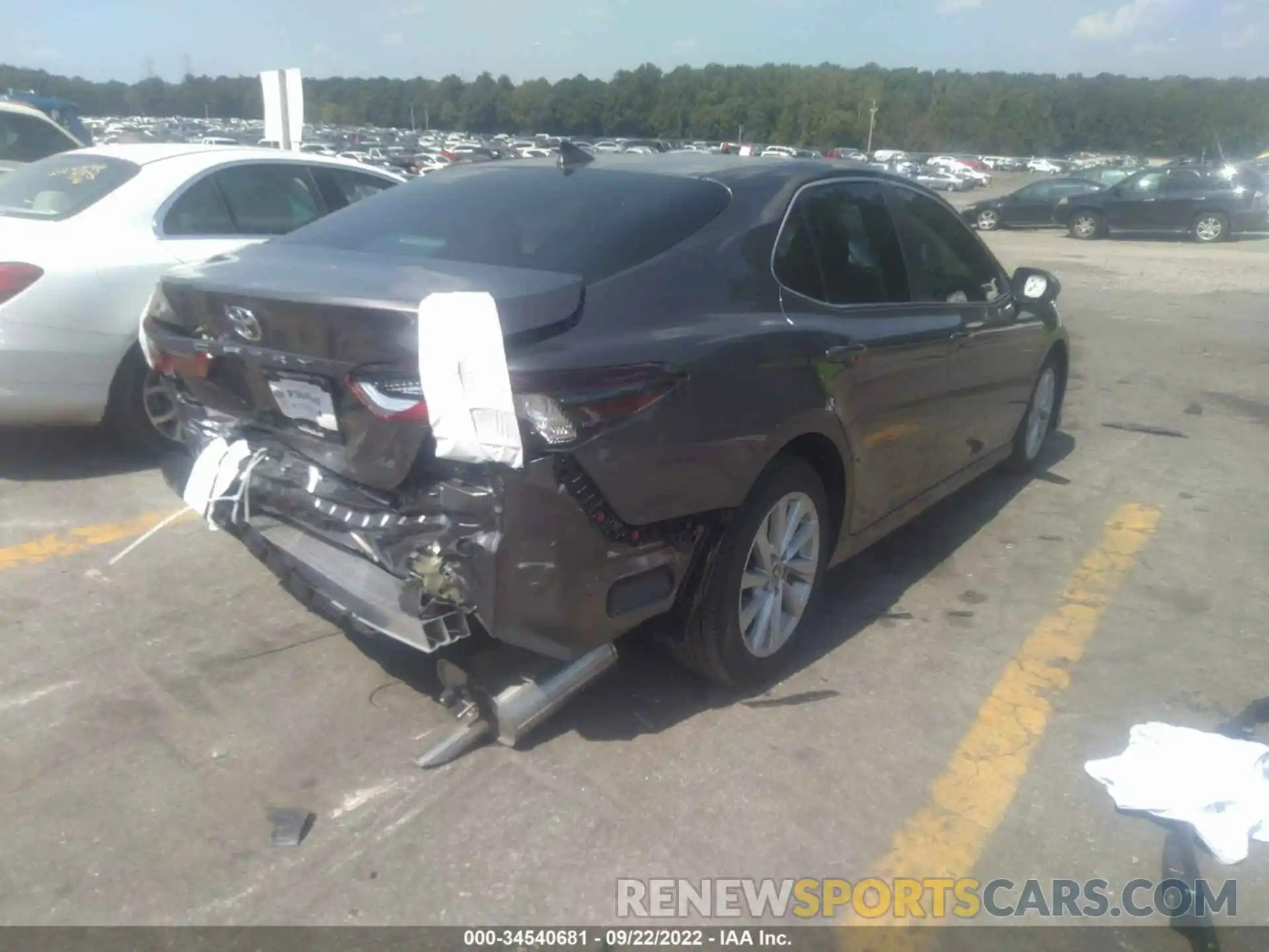 4 Photograph of a damaged car 4T1C11AK7NU715272 TOYOTA CAMRY 2022