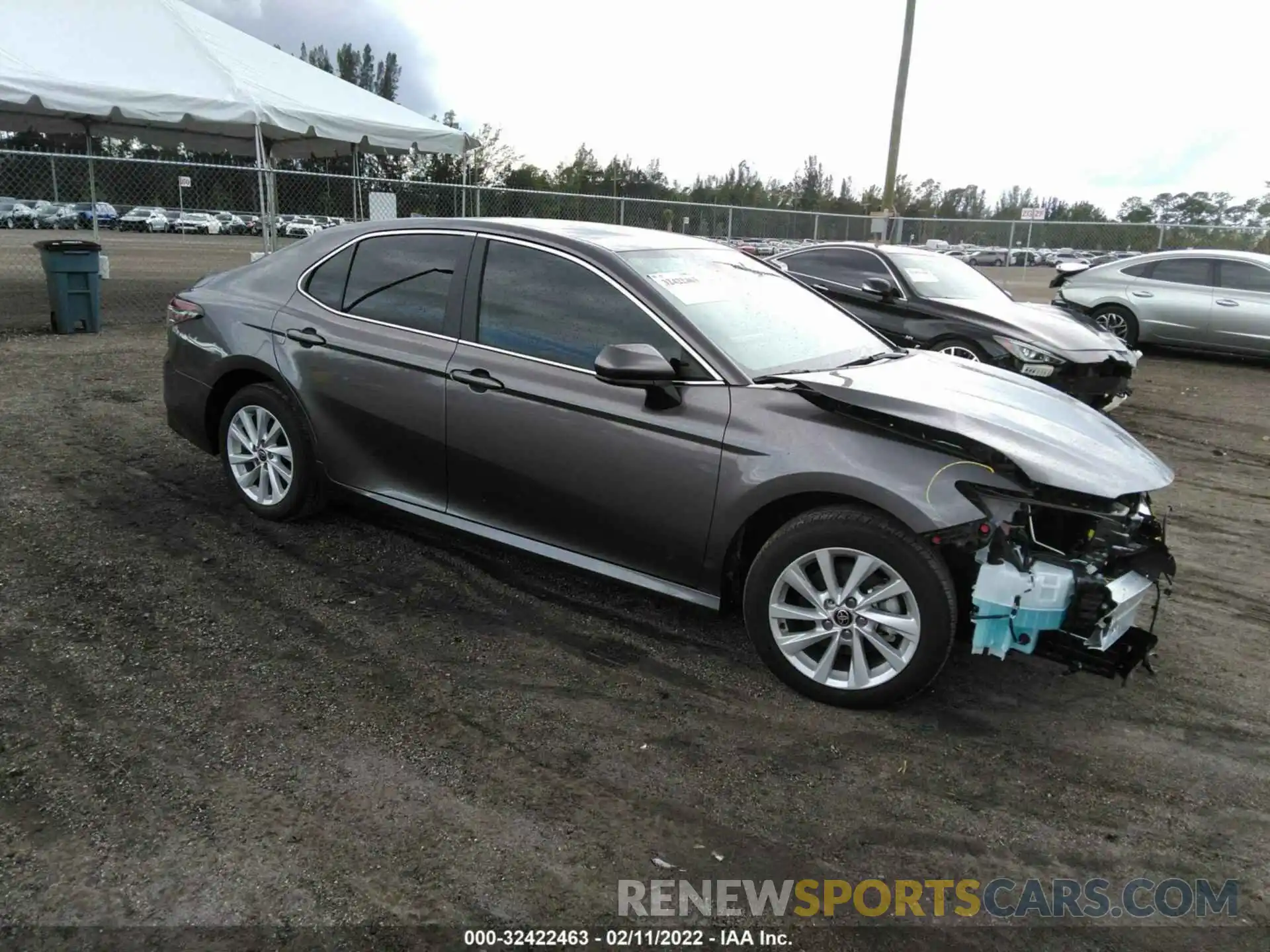 1 Photograph of a damaged car 4T1C11AK8NU629548 TOYOTA CAMRY 2022