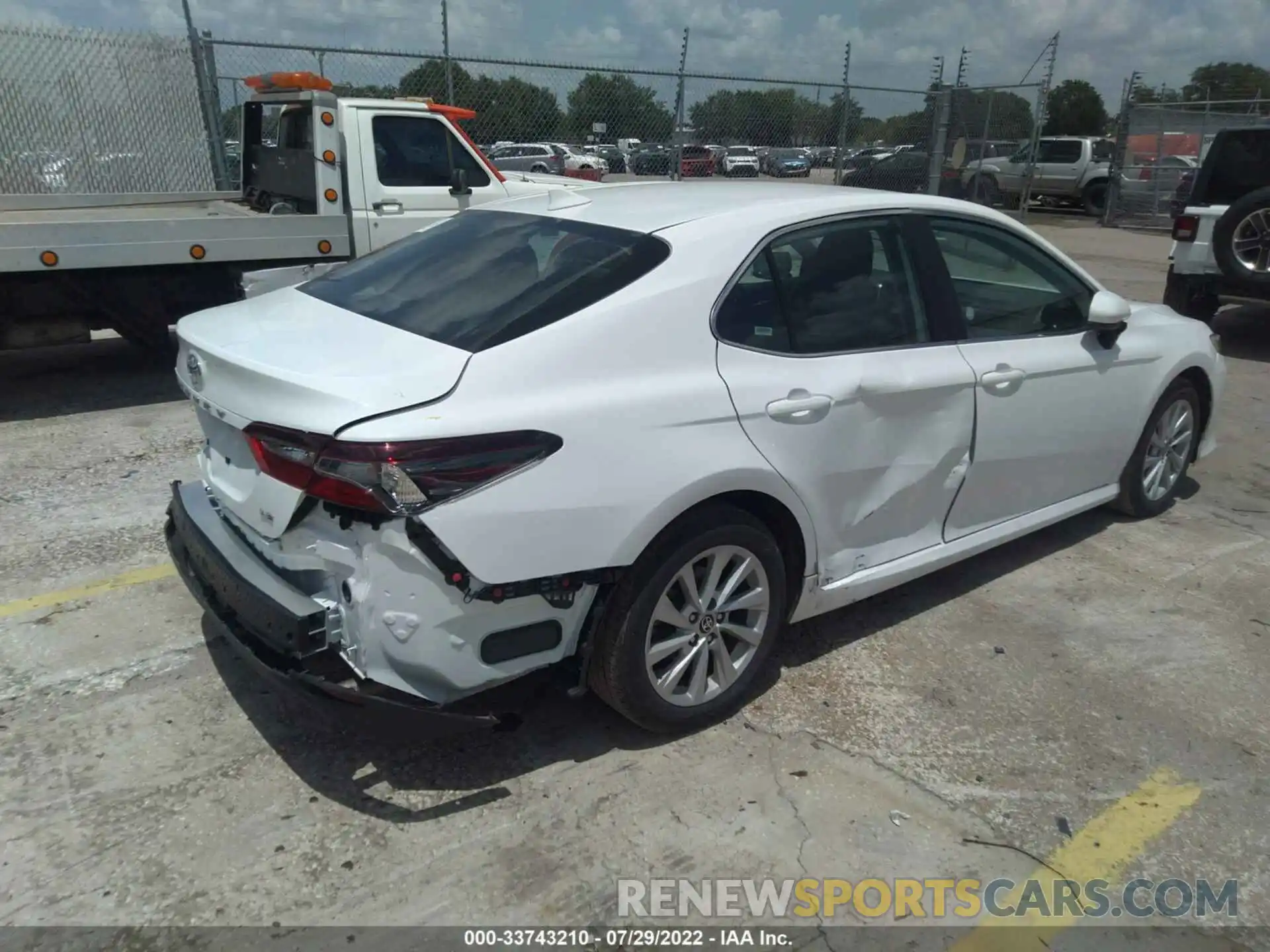 4 Photograph of a damaged car 4T1C11AK8NU636869 TOYOTA CAMRY 2022