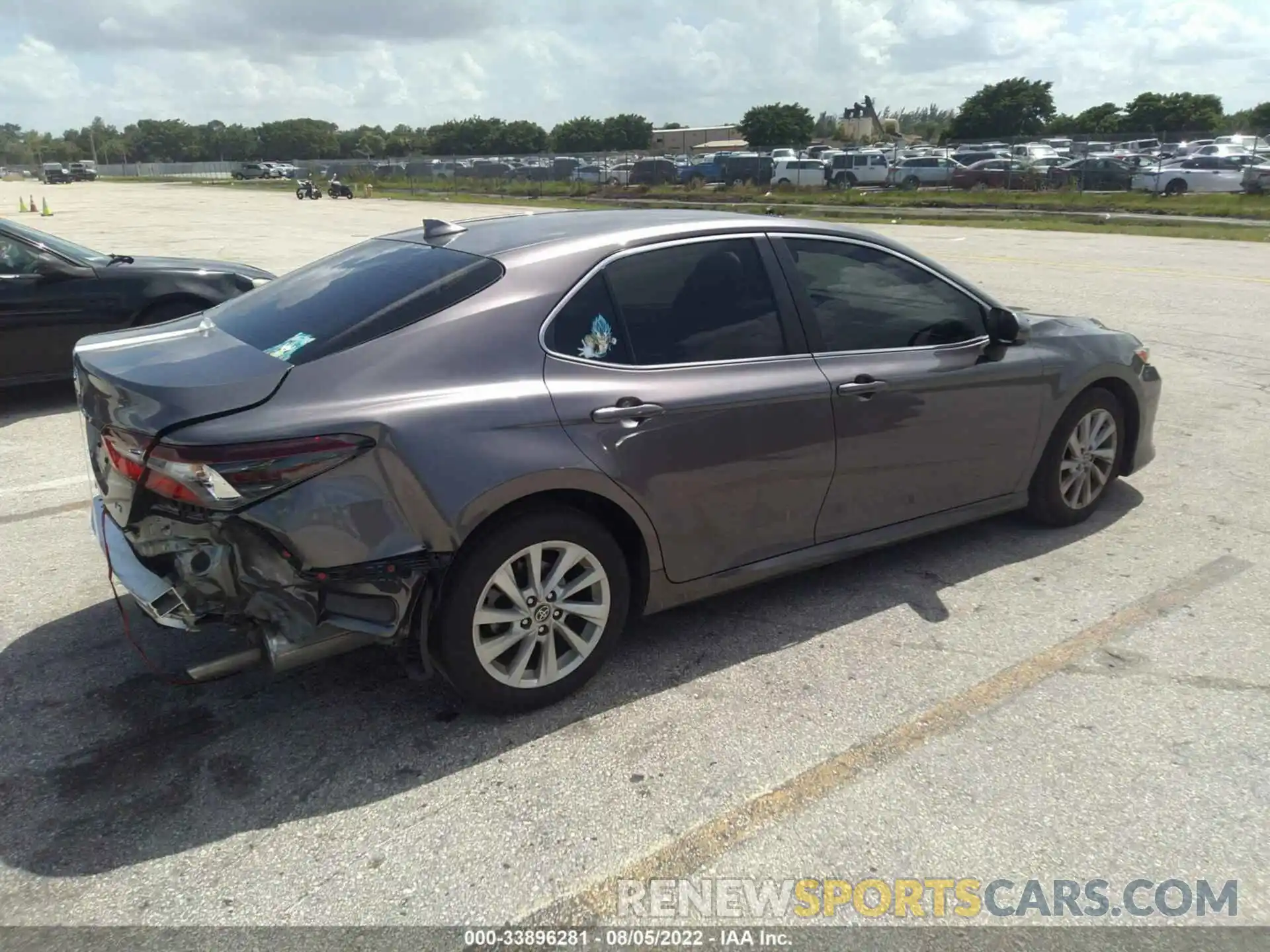 4 Photograph of a damaged car 4T1C11AK8NU641571 TOYOTA CAMRY 2022