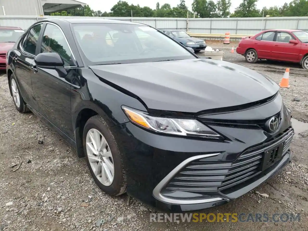 1 Photograph of a damaged car 4T1C11AK8NU650612 TOYOTA CAMRY 2022