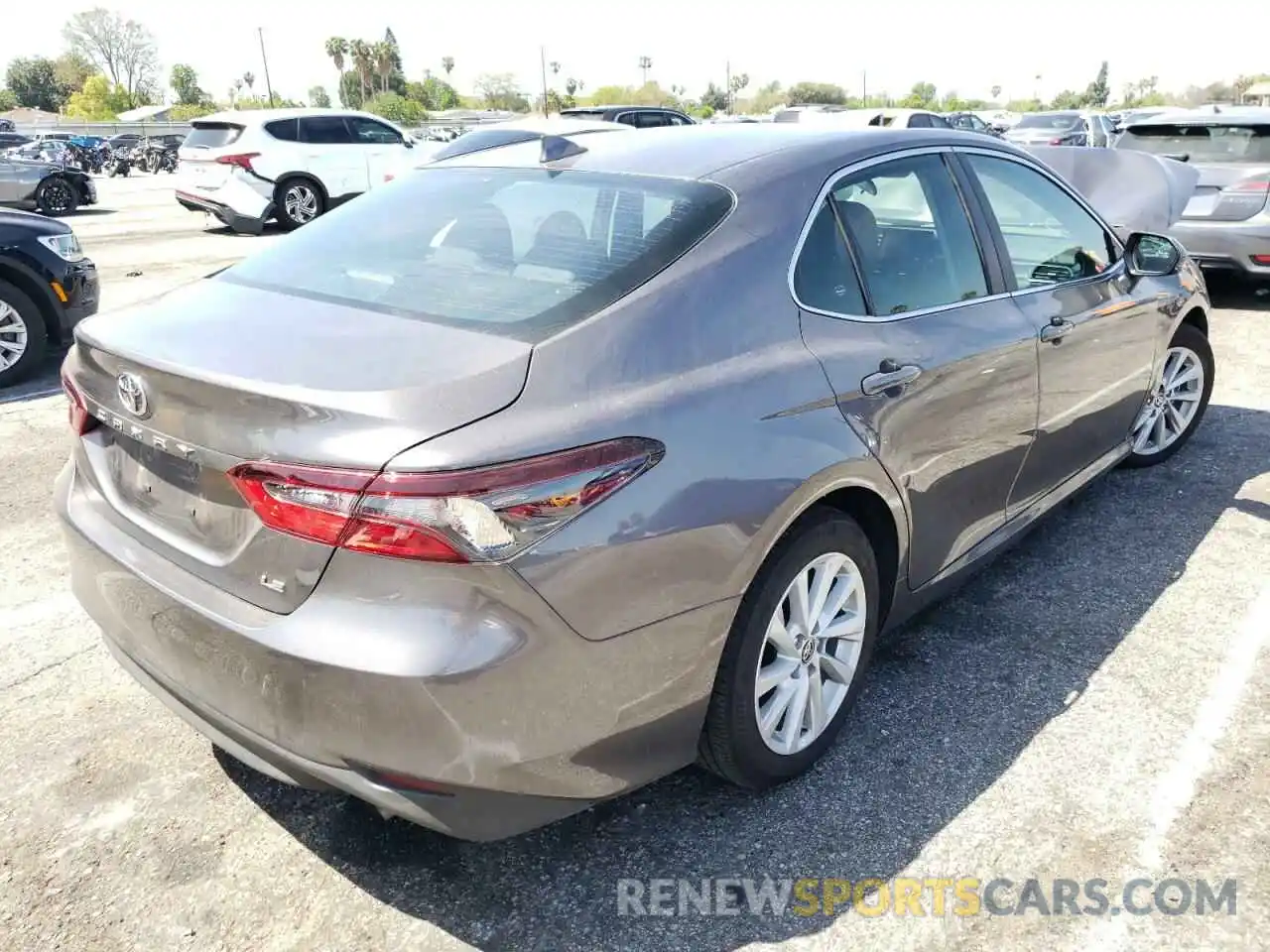 4 Photograph of a damaged car 4T1C11AK8NU650643 TOYOTA CAMRY 2022