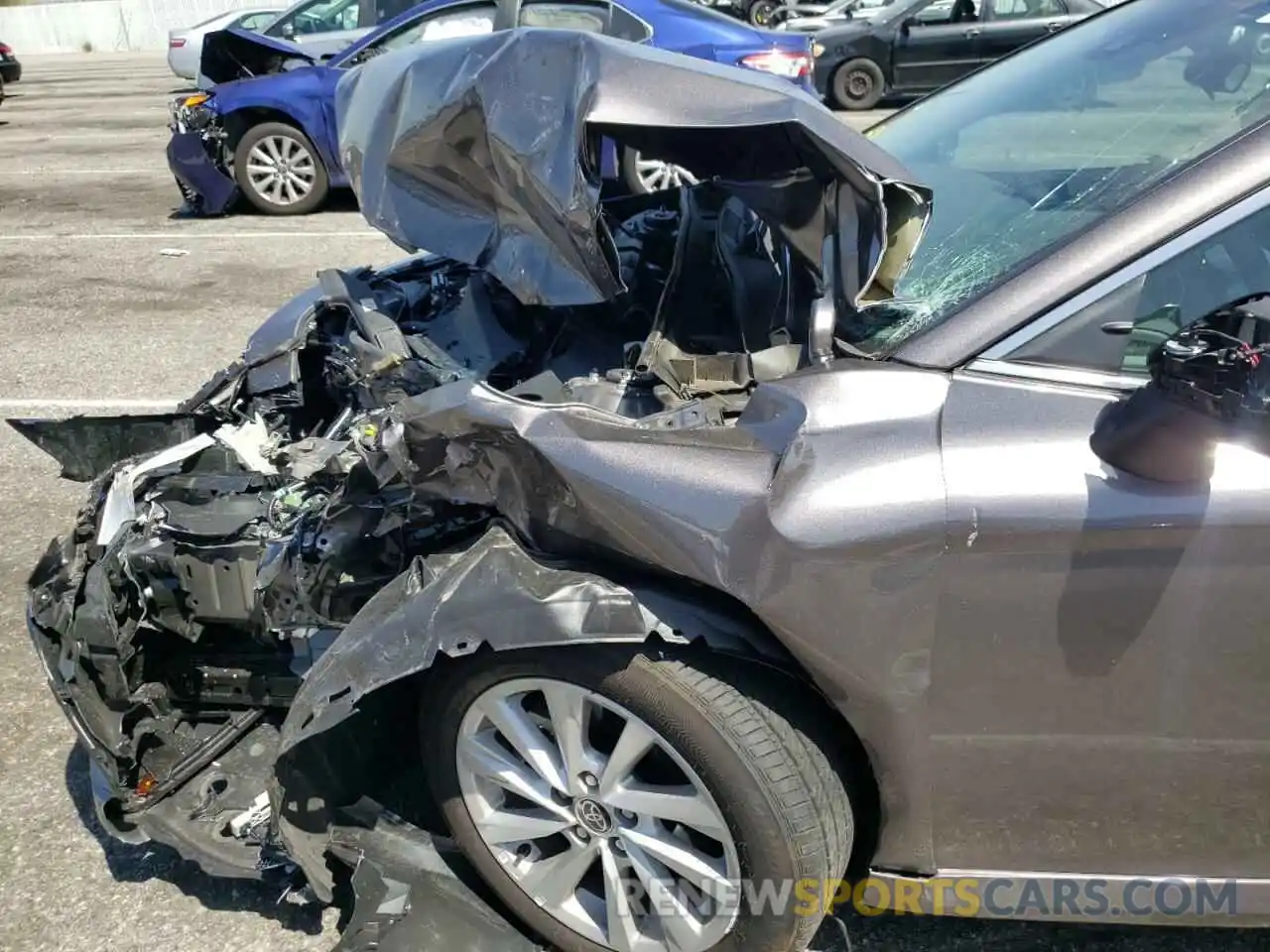 9 Photograph of a damaged car 4T1C11AK8NU650643 TOYOTA CAMRY 2022