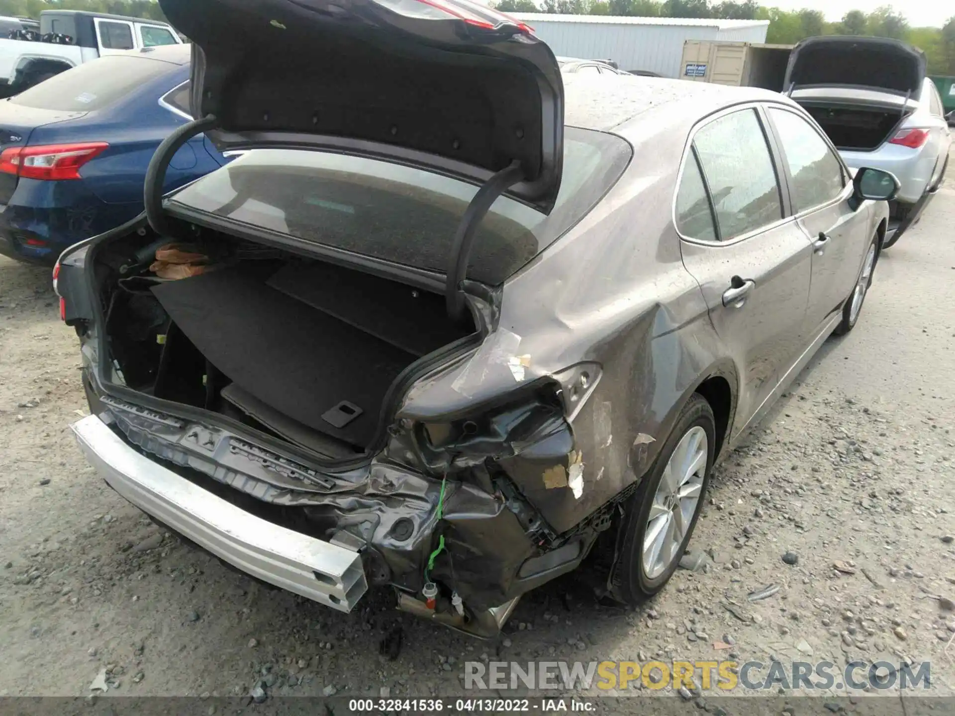 4 Photograph of a damaged car 4T1C11AK8NU652456 TOYOTA CAMRY 2022