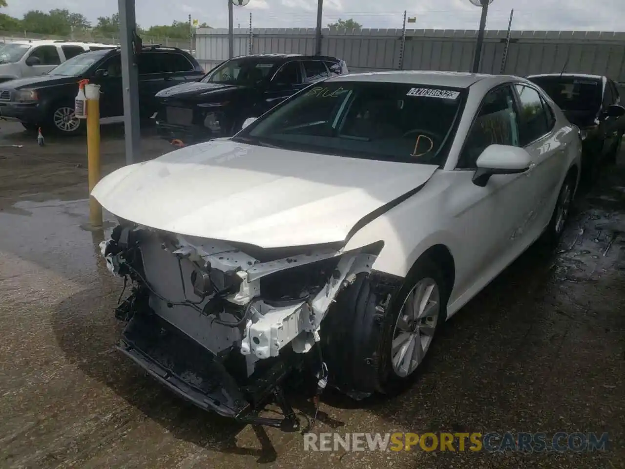 2 Photograph of a damaged car 4T1C11AK8NU668687 TOYOTA CAMRY 2022