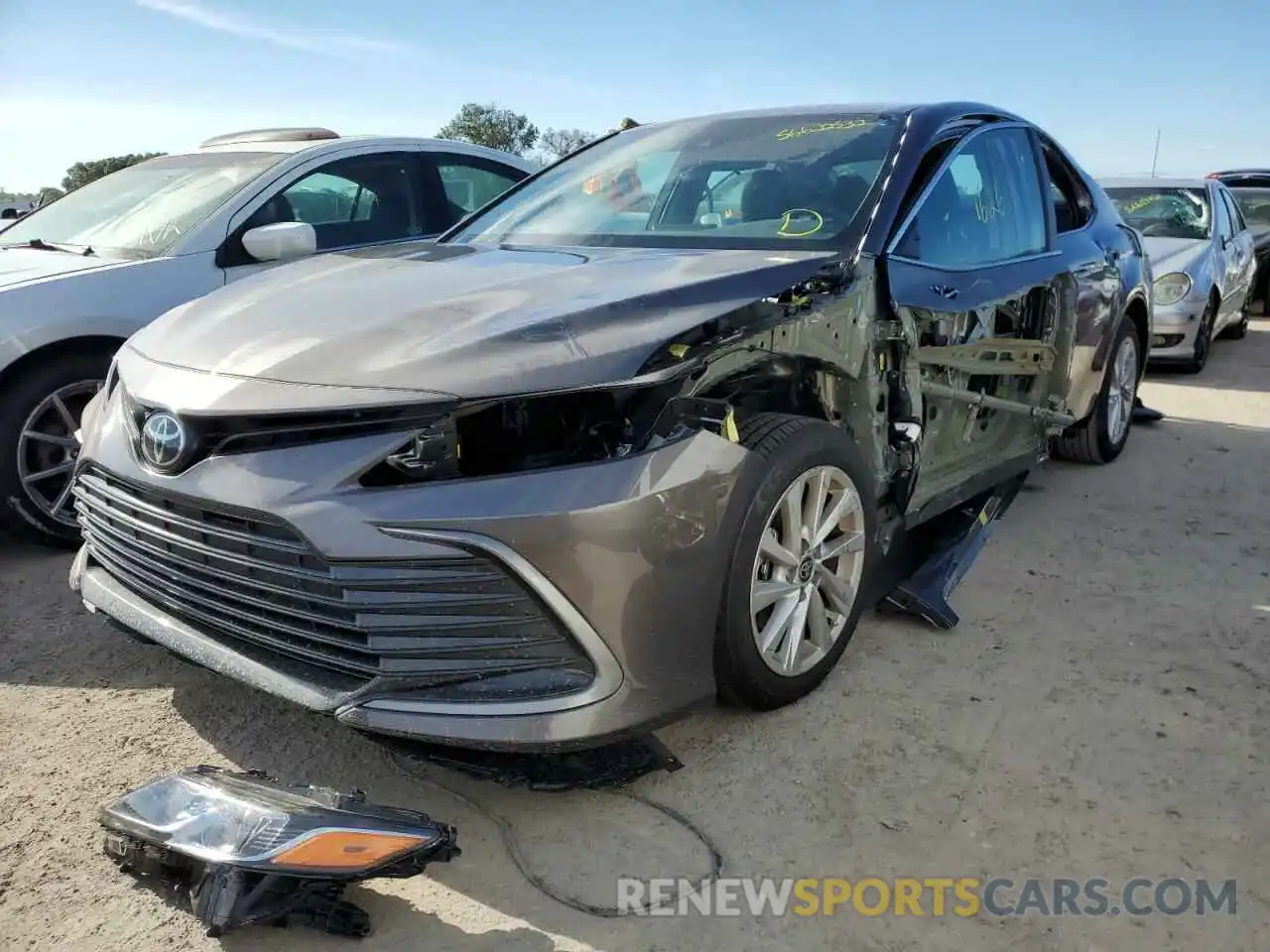 2 Photograph of a damaged car 4T1C11AK8NU698028 TOYOTA CAMRY 2022