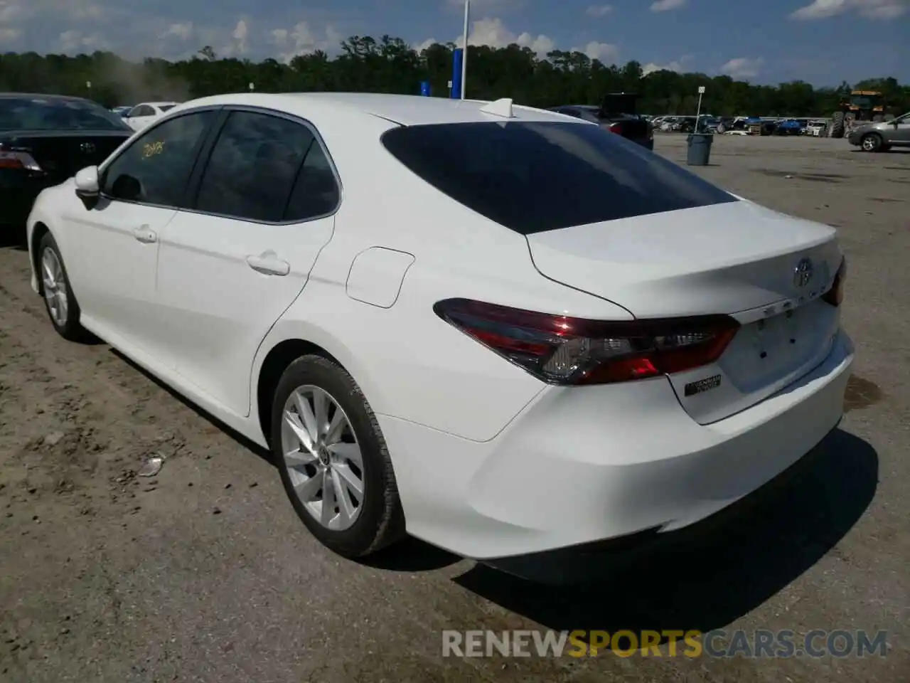 3 Photograph of a damaged car 4T1C11AK9NU004480 TOYOTA CAMRY 2022