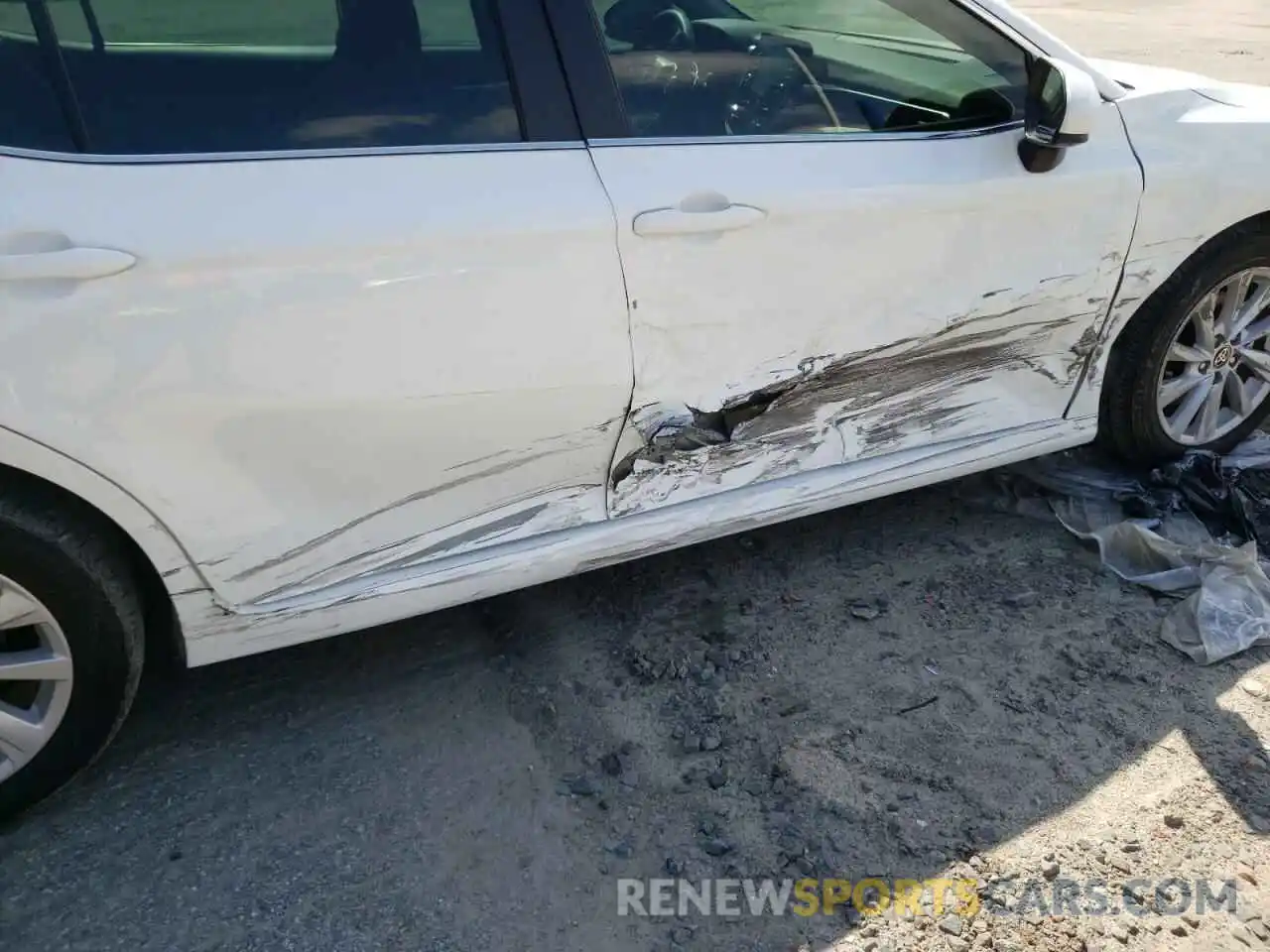 9 Photograph of a damaged car 4T1C11AK9NU004480 TOYOTA CAMRY 2022