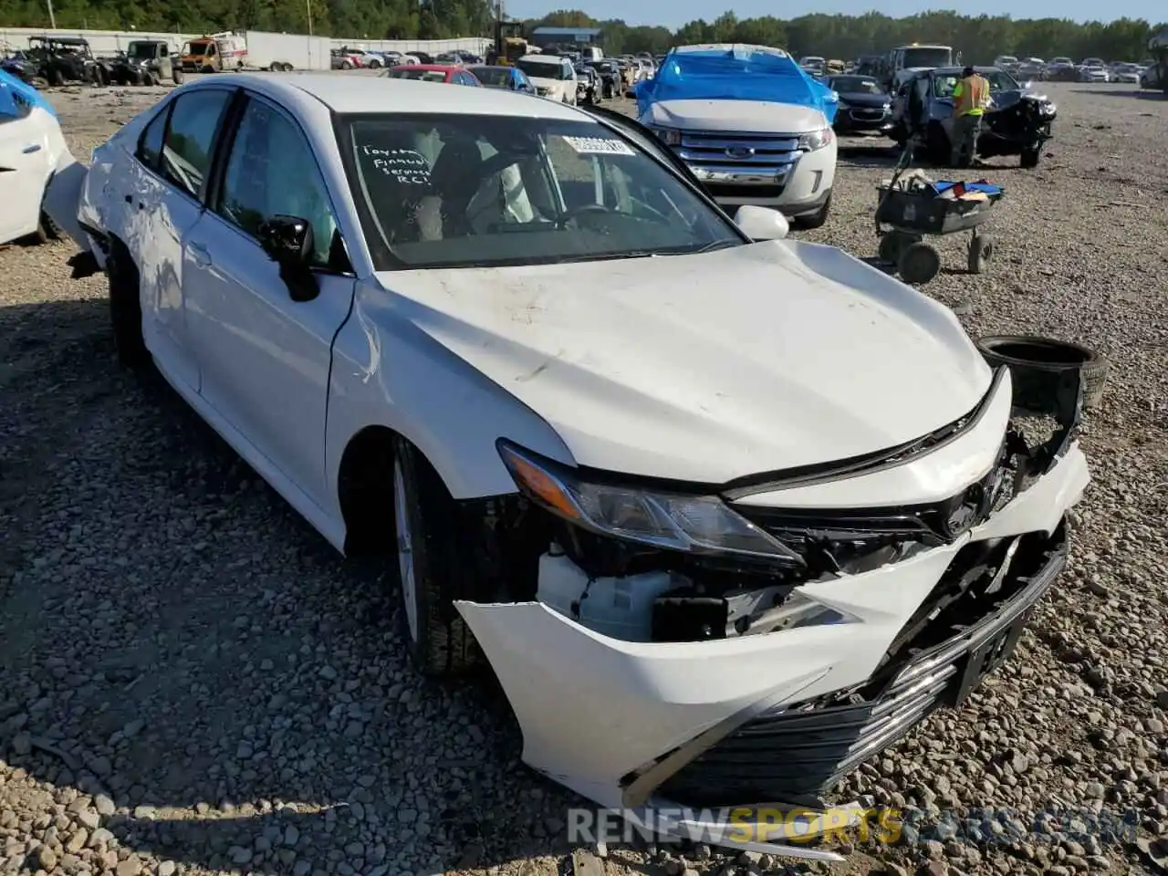 1 Photograph of a damaged car 4T1C11AK9NU629624 TOYOTA CAMRY 2022