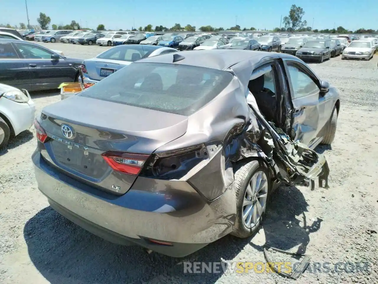 4 Photograph of a damaged car 4T1C11AK9NU651235 TOYOTA CAMRY 2022