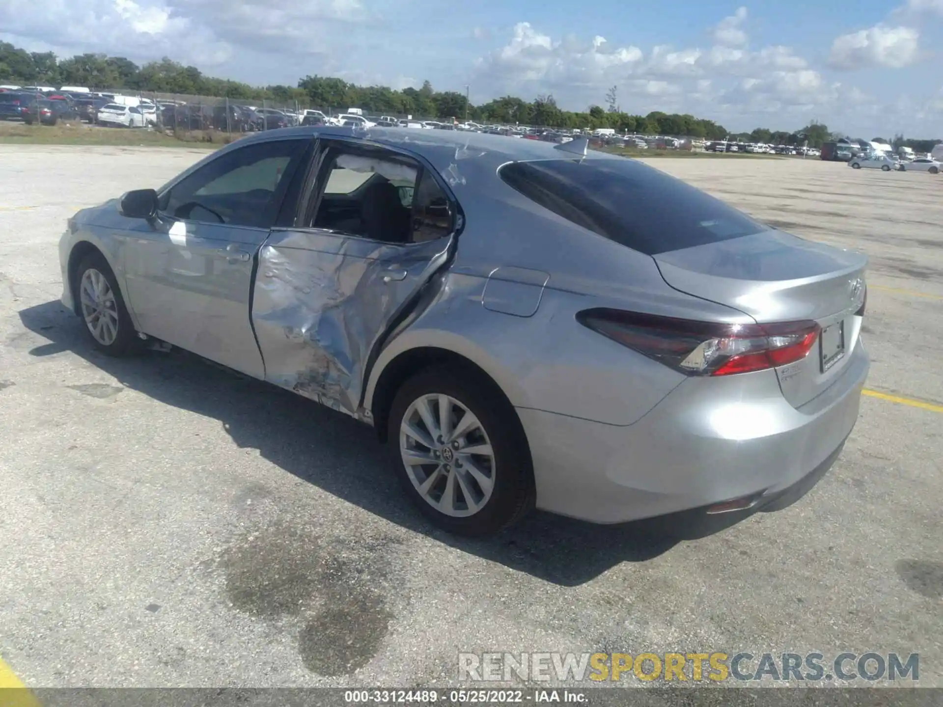 3 Photograph of a damaged car 4T1C11AK9NU677947 TOYOTA CAMRY 2022