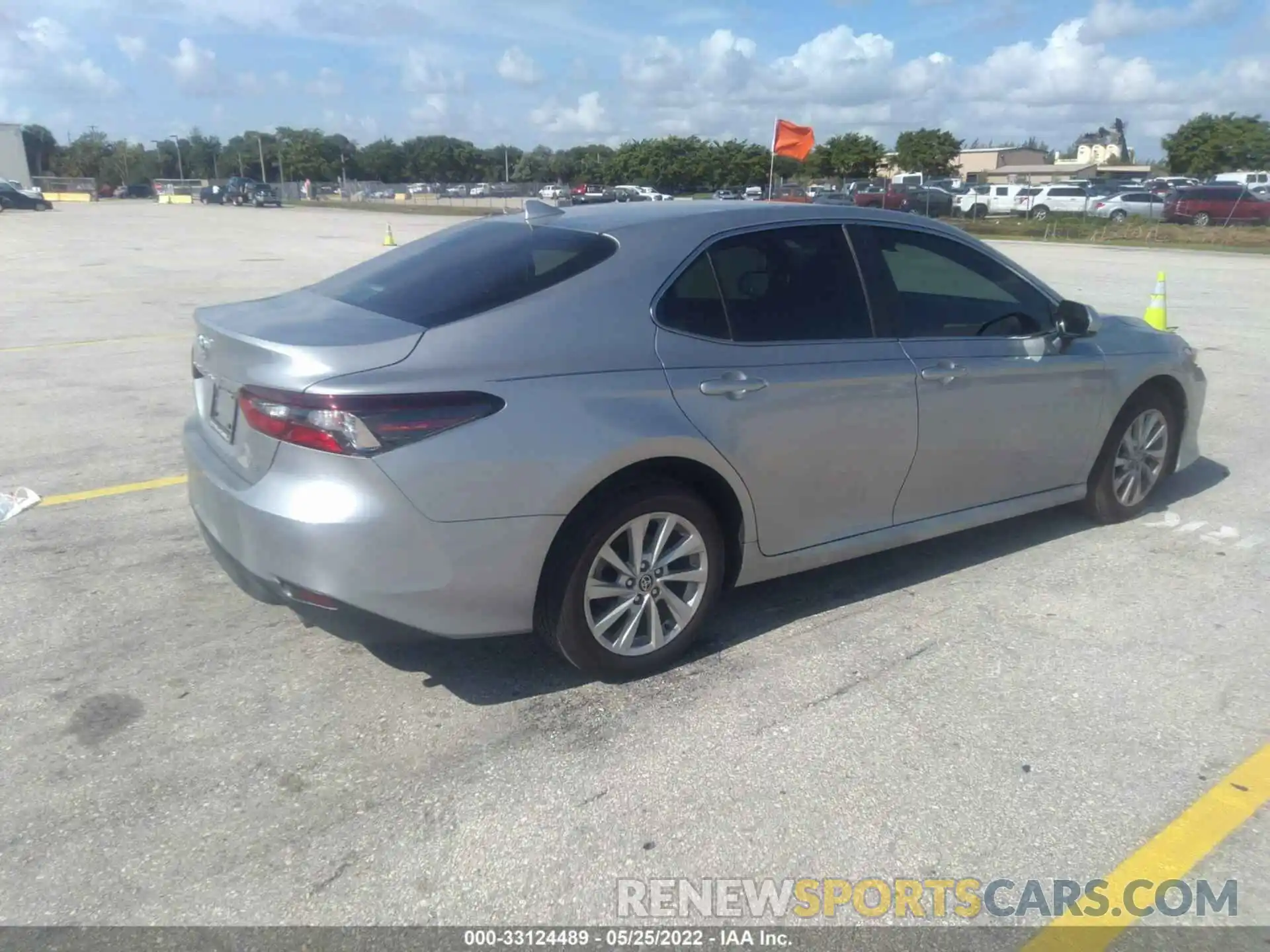 4 Photograph of a damaged car 4T1C11AK9NU677947 TOYOTA CAMRY 2022