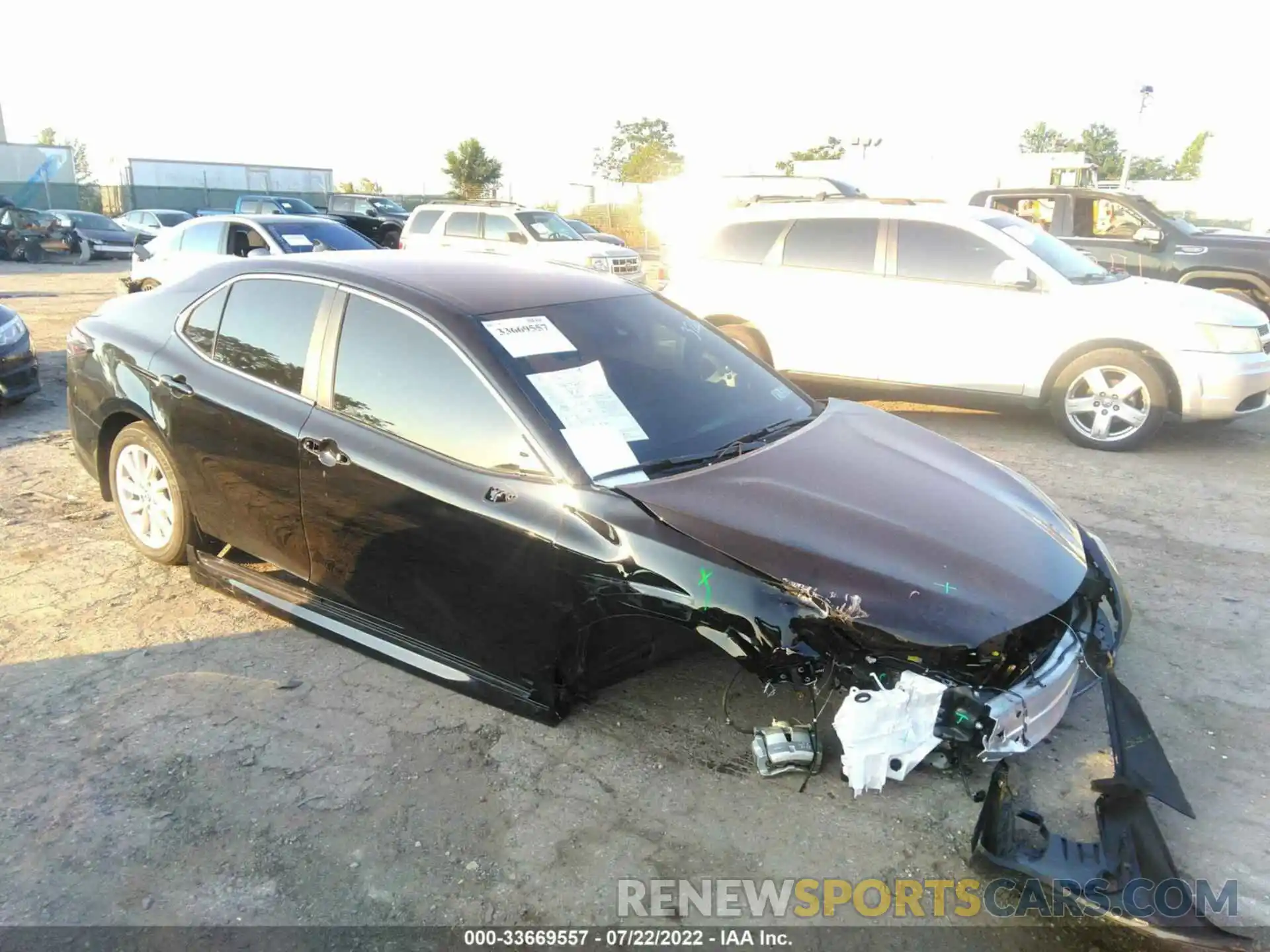 1 Photograph of a damaged car 4T1C11AK9NU683263 TOYOTA CAMRY 2022