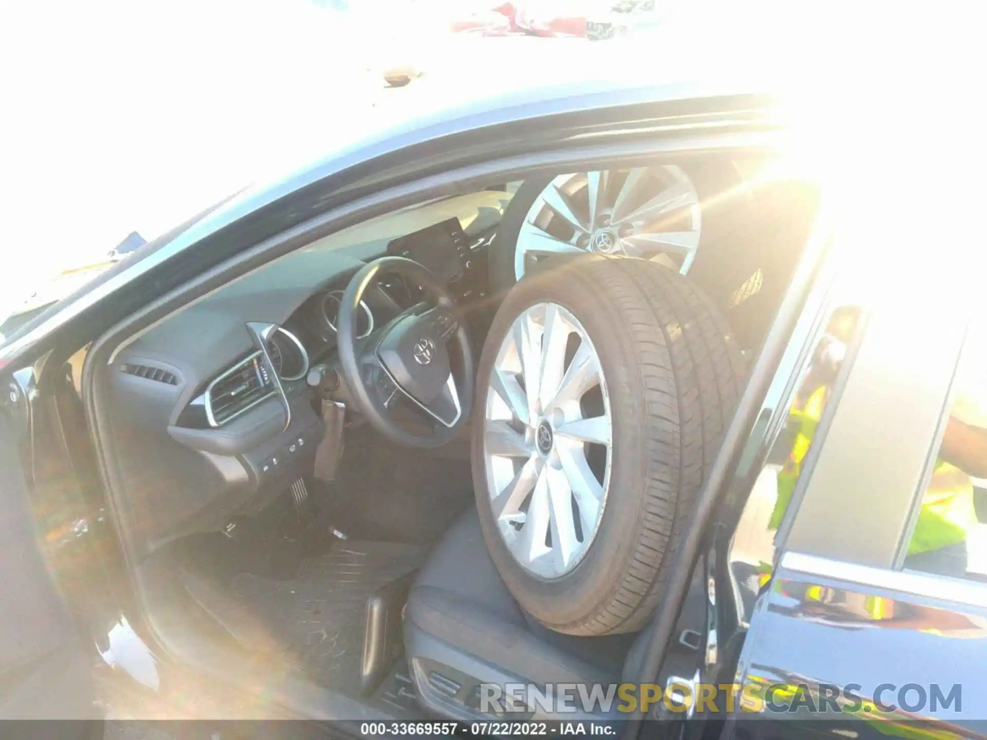 5 Photograph of a damaged car 4T1C11AK9NU683263 TOYOTA CAMRY 2022