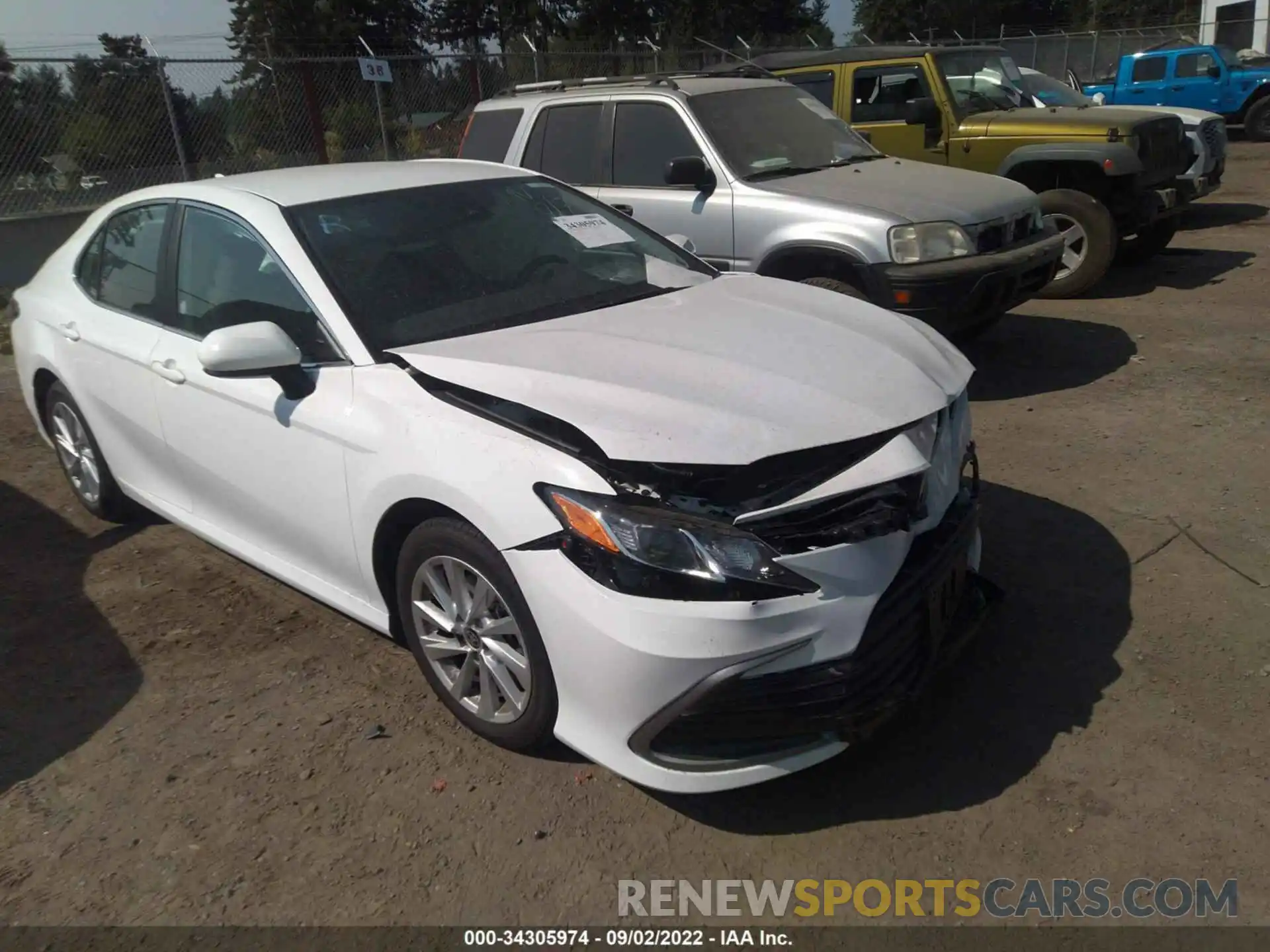 1 Photograph of a damaged car 4T1C11AK9NU699740 TOYOTA CAMRY 2022