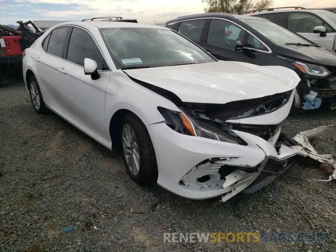 1 Photograph of a damaged car 4T1C11AKXNU003533 TOYOTA CAMRY 2022