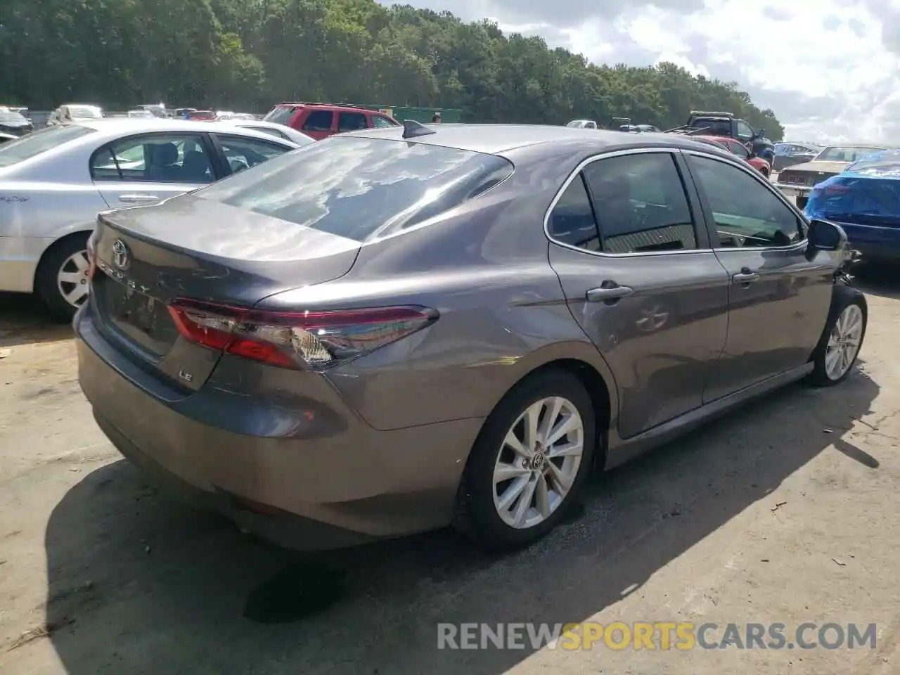 4 Photograph of a damaged car 4T1C11AKXNU005315 TOYOTA CAMRY 2022