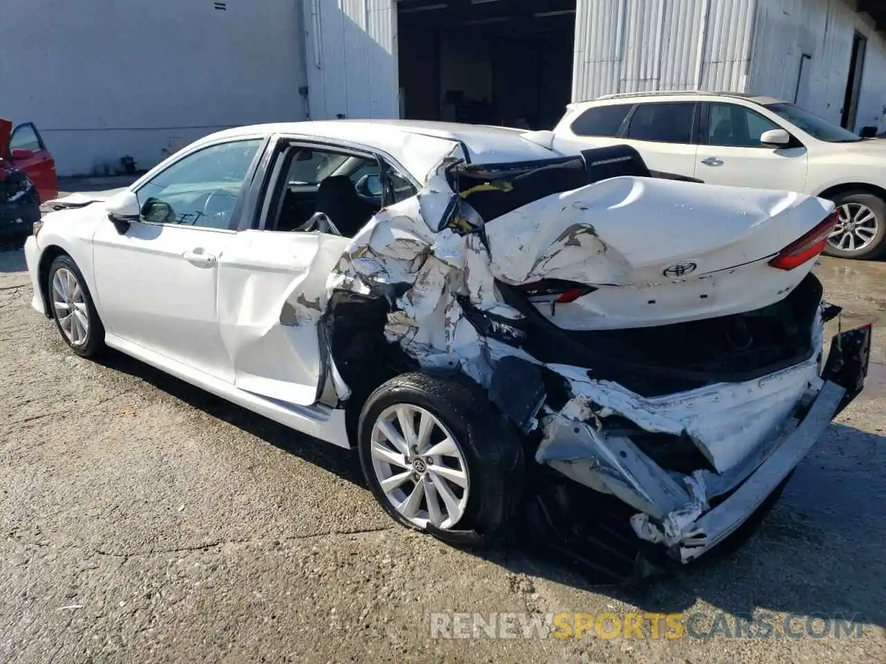 2 Photograph of a damaged car 4T1C11AKXNU499711 TOYOTA CAMRY 2022