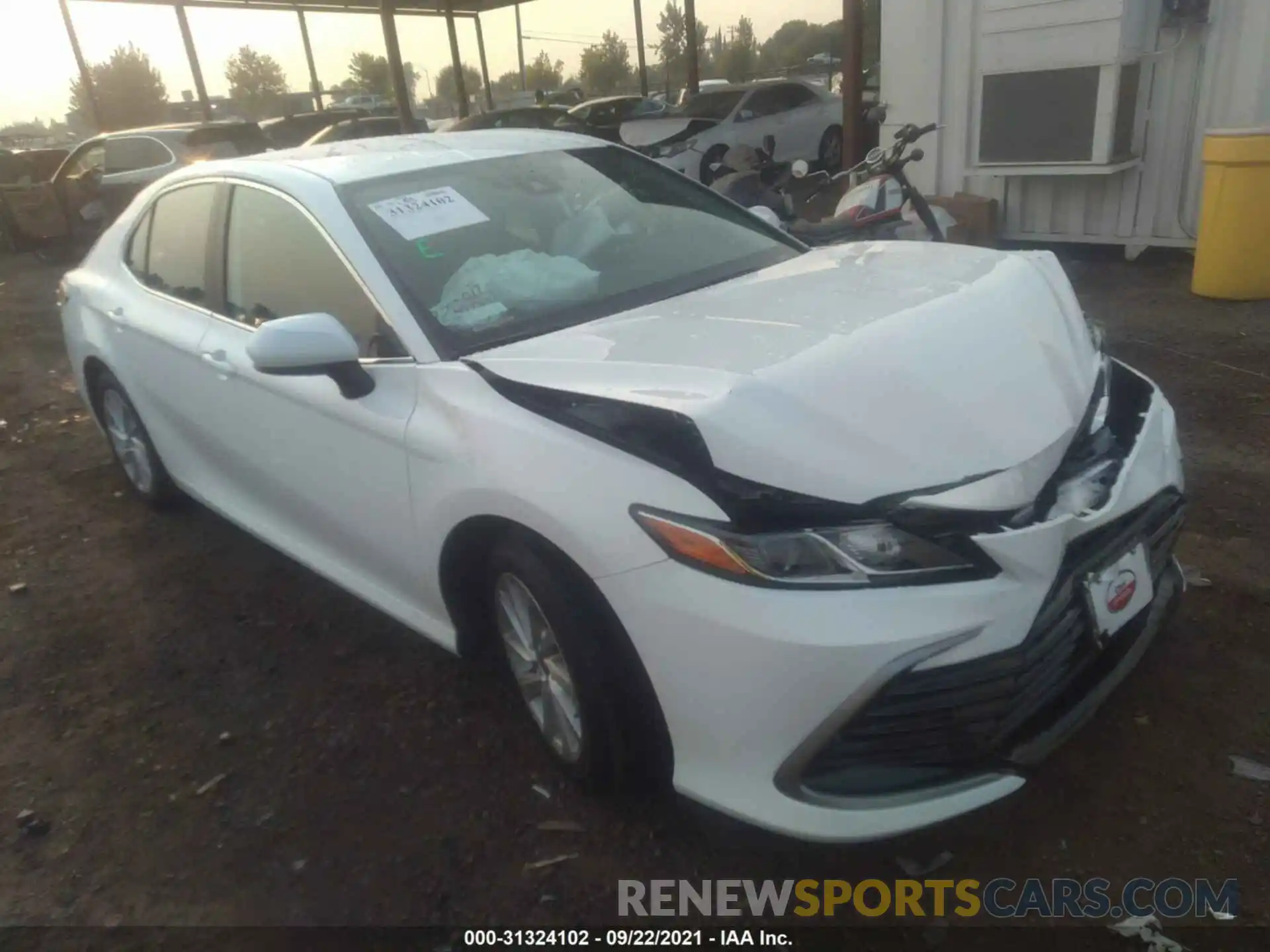 1 Photograph of a damaged car 4T1C11AKXNU617773 TOYOTA CAMRY 2022