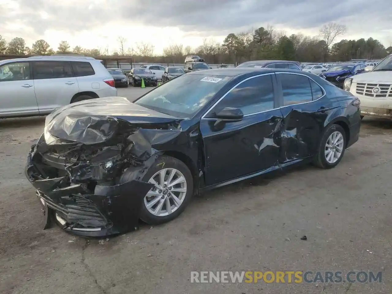 1 Photograph of a damaged car 4T1C11AKXNU622455 TOYOTA CAMRY 2022