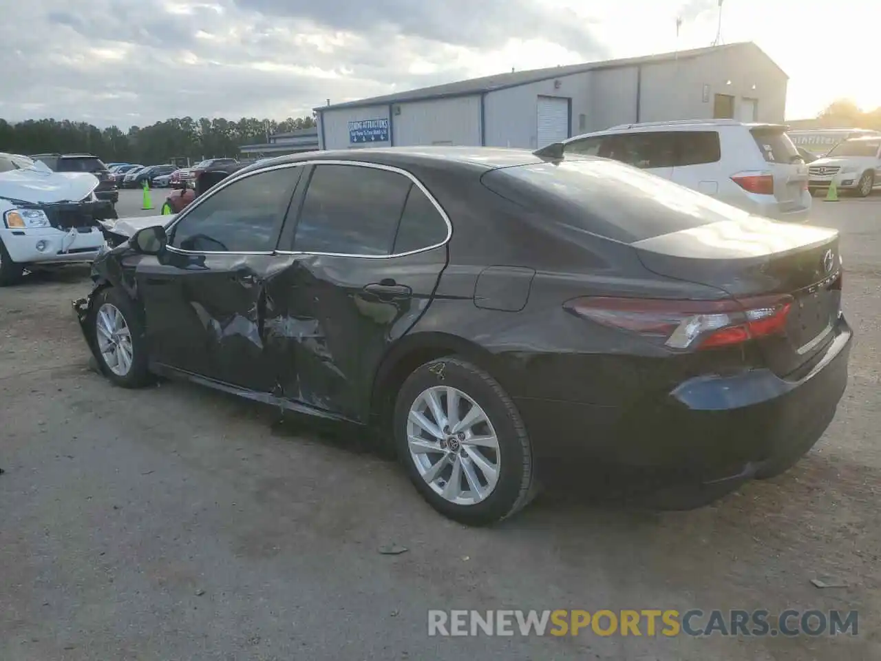 2 Photograph of a damaged car 4T1C11AKXNU622455 TOYOTA CAMRY 2022