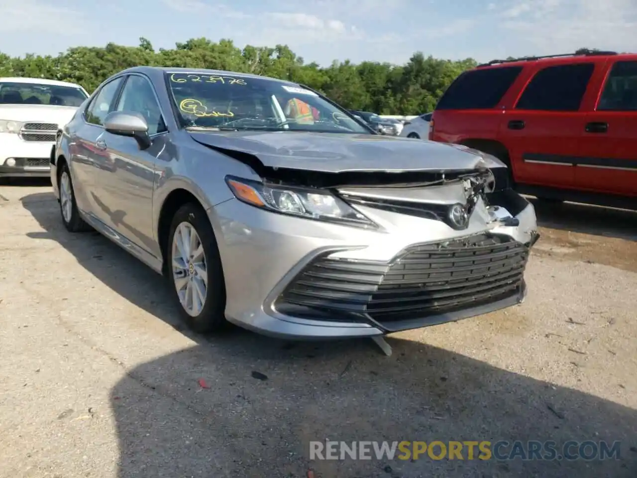 1 Photograph of a damaged car 4T1C11AKXNU623976 TOYOTA CAMRY 2022