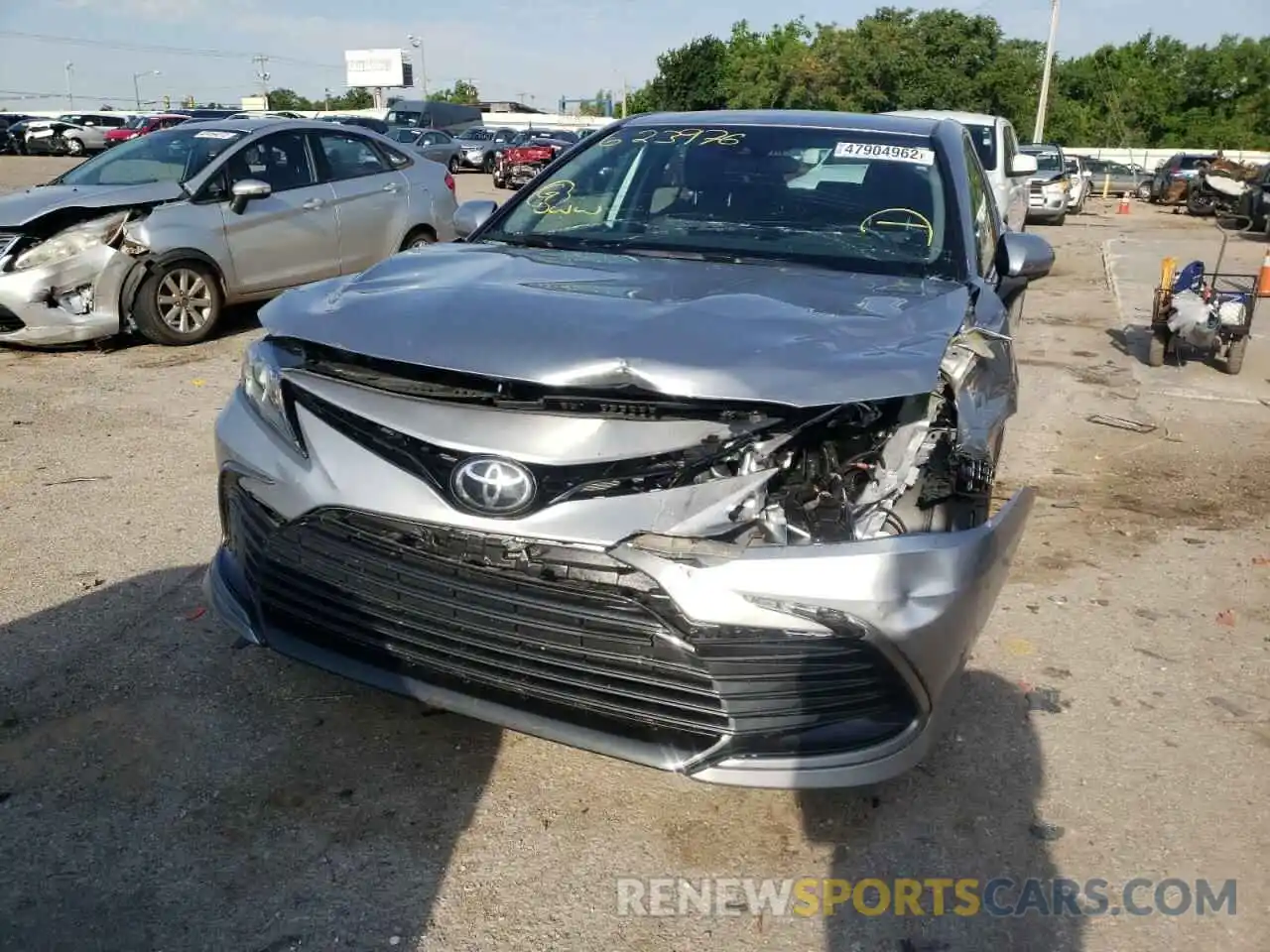 9 Photograph of a damaged car 4T1C11AKXNU623976 TOYOTA CAMRY 2022