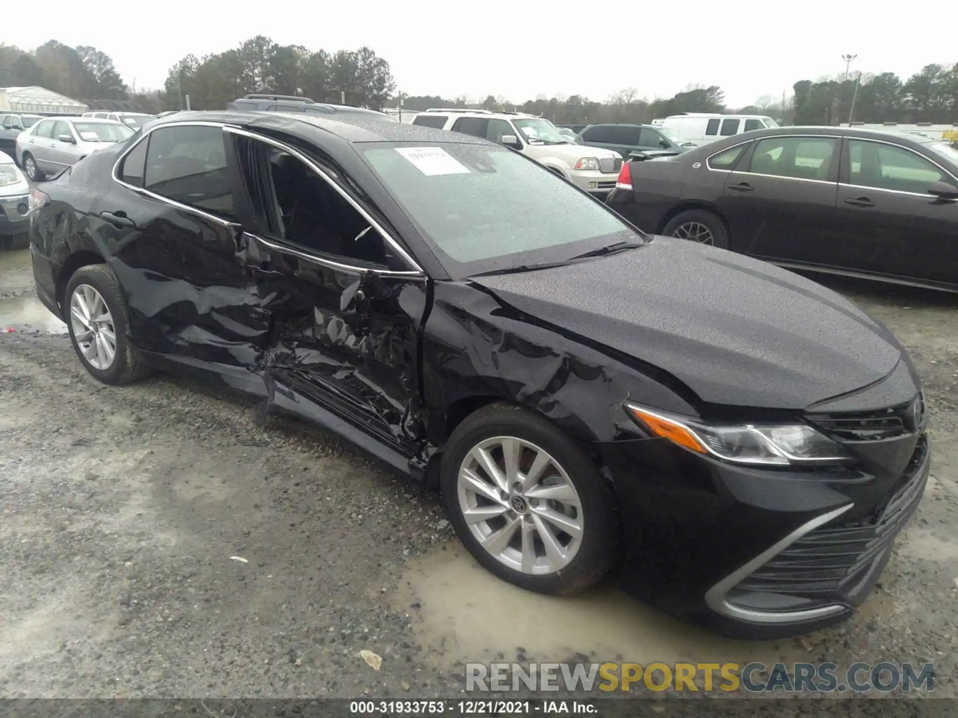 1 Photograph of a damaged car 4T1C11AKXNU627199 TOYOTA CAMRY 2022