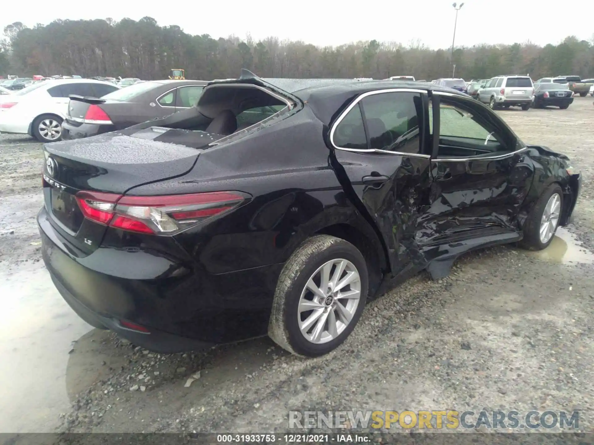 4 Photograph of a damaged car 4T1C11AKXNU627199 TOYOTA CAMRY 2022