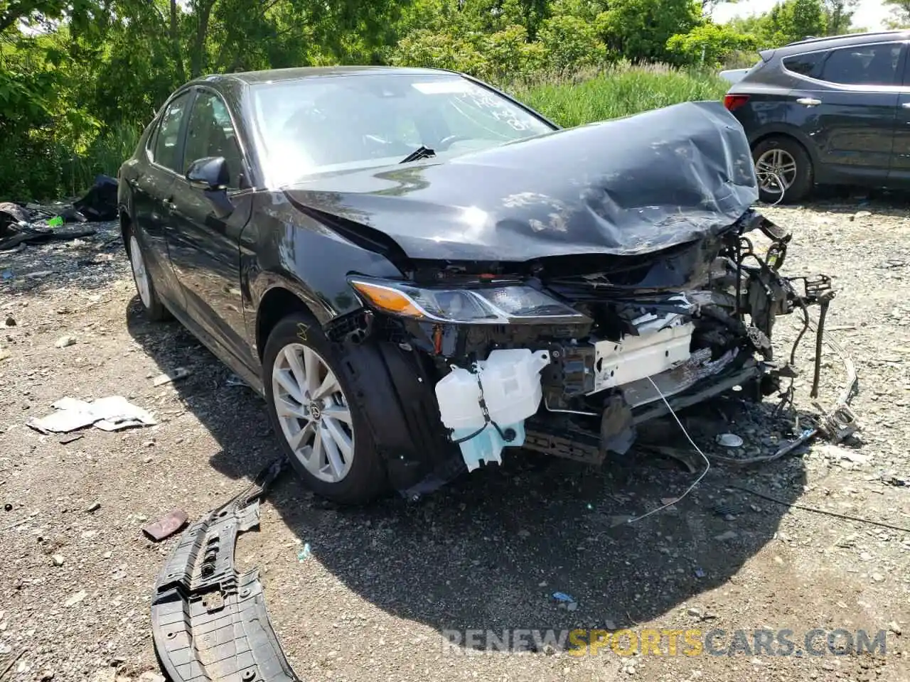 1 Photograph of a damaged car 4T1C11AKXNU651986 TOYOTA CAMRY 2022