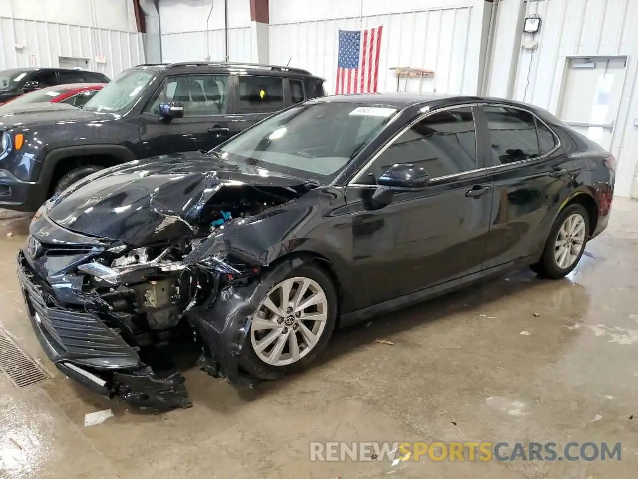 1 Photograph of a damaged car 4T1C11AKXNU687659 TOYOTA CAMRY 2022