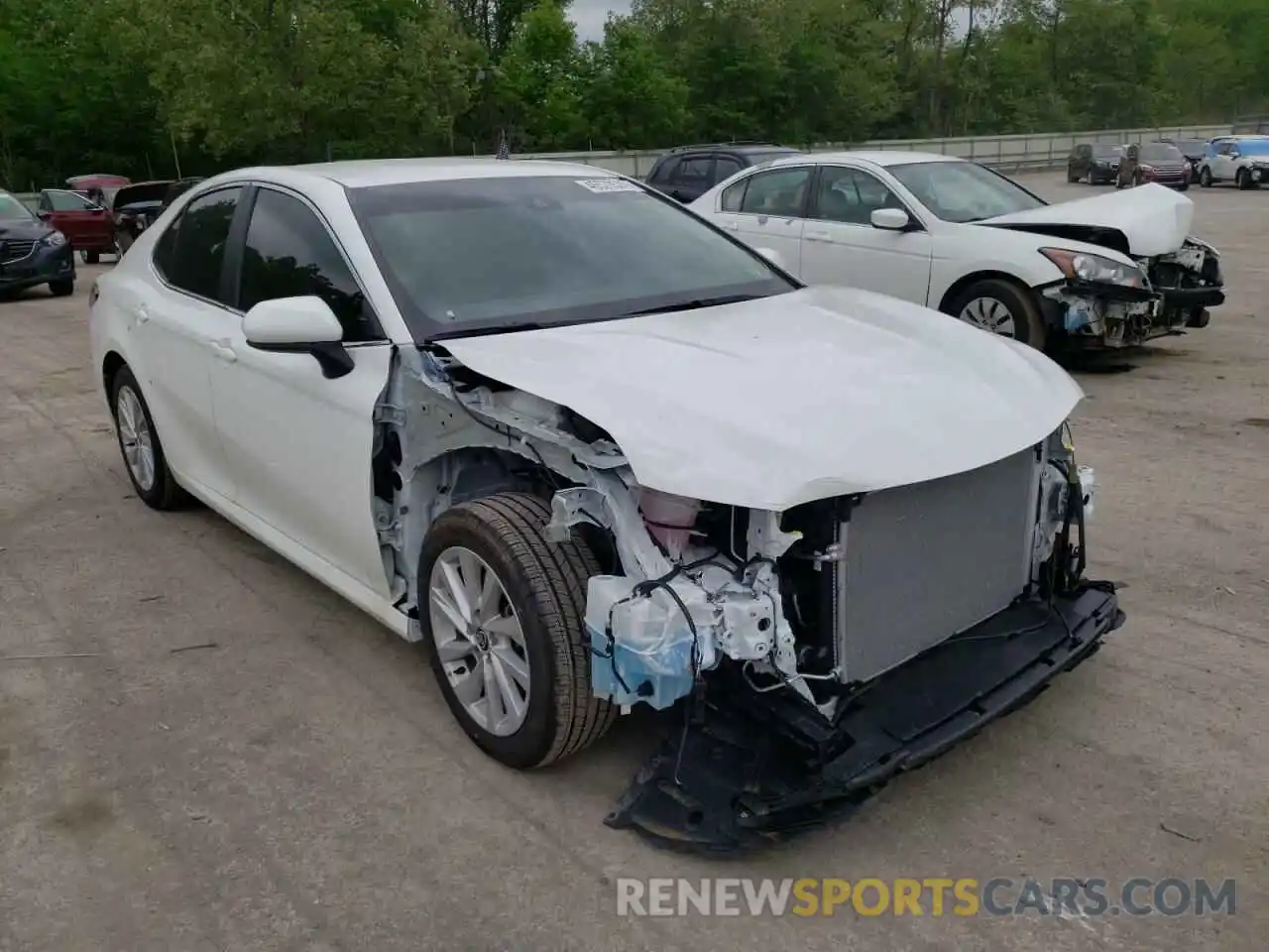 1 Photograph of a damaged car 4T1C11BK1NU051131 TOYOTA CAMRY 2022