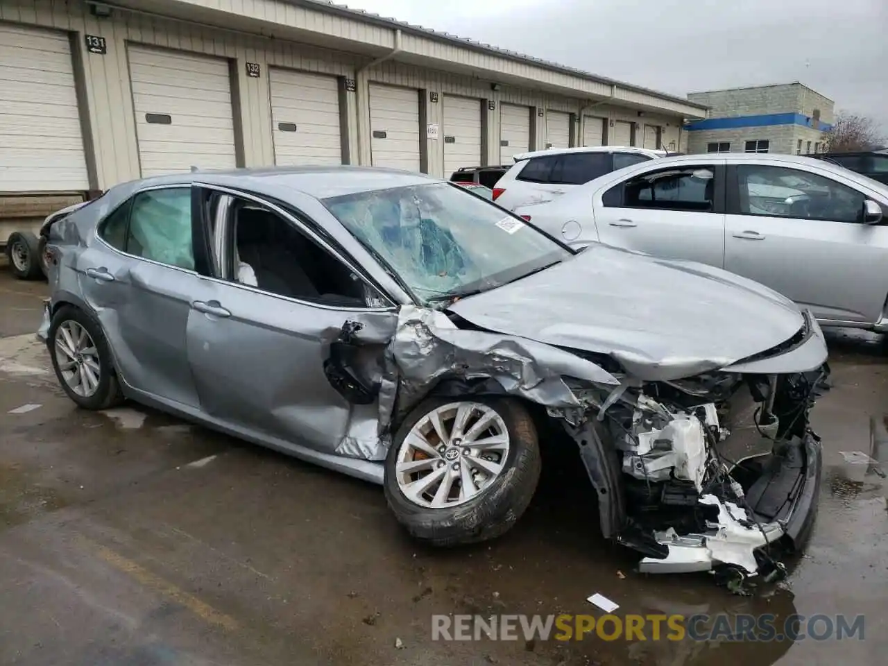 4 Photograph of a damaged car 4T1C11BK4NU049762 TOYOTA CAMRY 2022