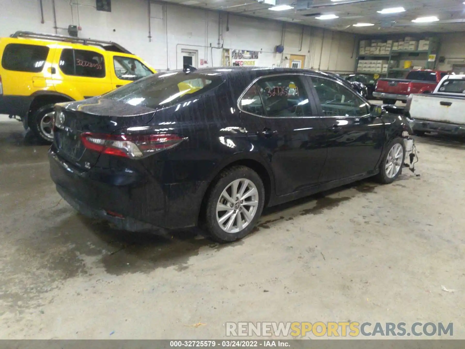 4 Photograph of a damaged car 4T1C11BK7NU052462 TOYOTA CAMRY 2022