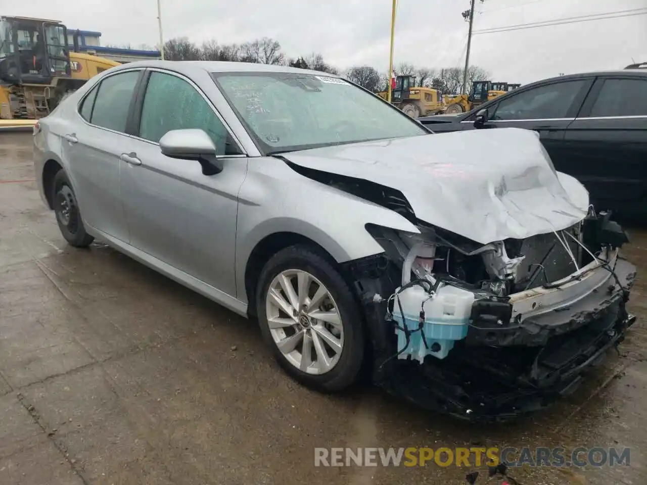 4 Photograph of a damaged car 4T1C11BKXNU053010 TOYOTA CAMRY 2022