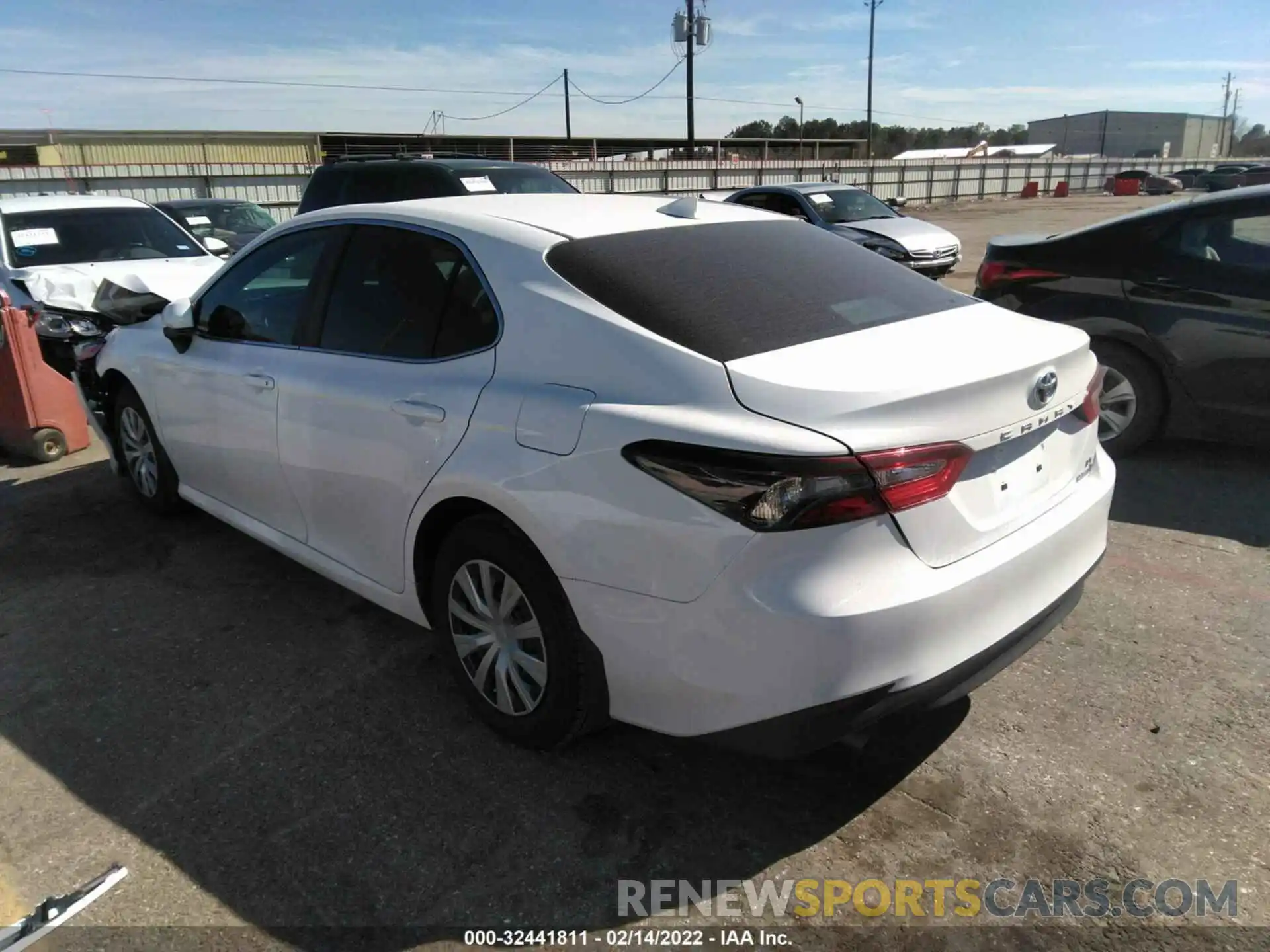 3 Photograph of a damaged car 4T1C31AK0NU575785 TOYOTA CAMRY 2022