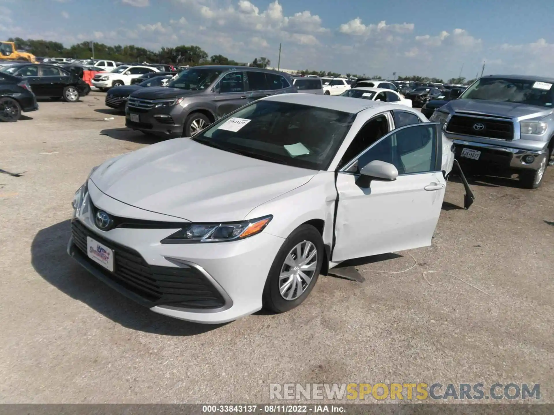 2 Photograph of a damaged car 4T1C31AK1NU044871 TOYOTA CAMRY 2022